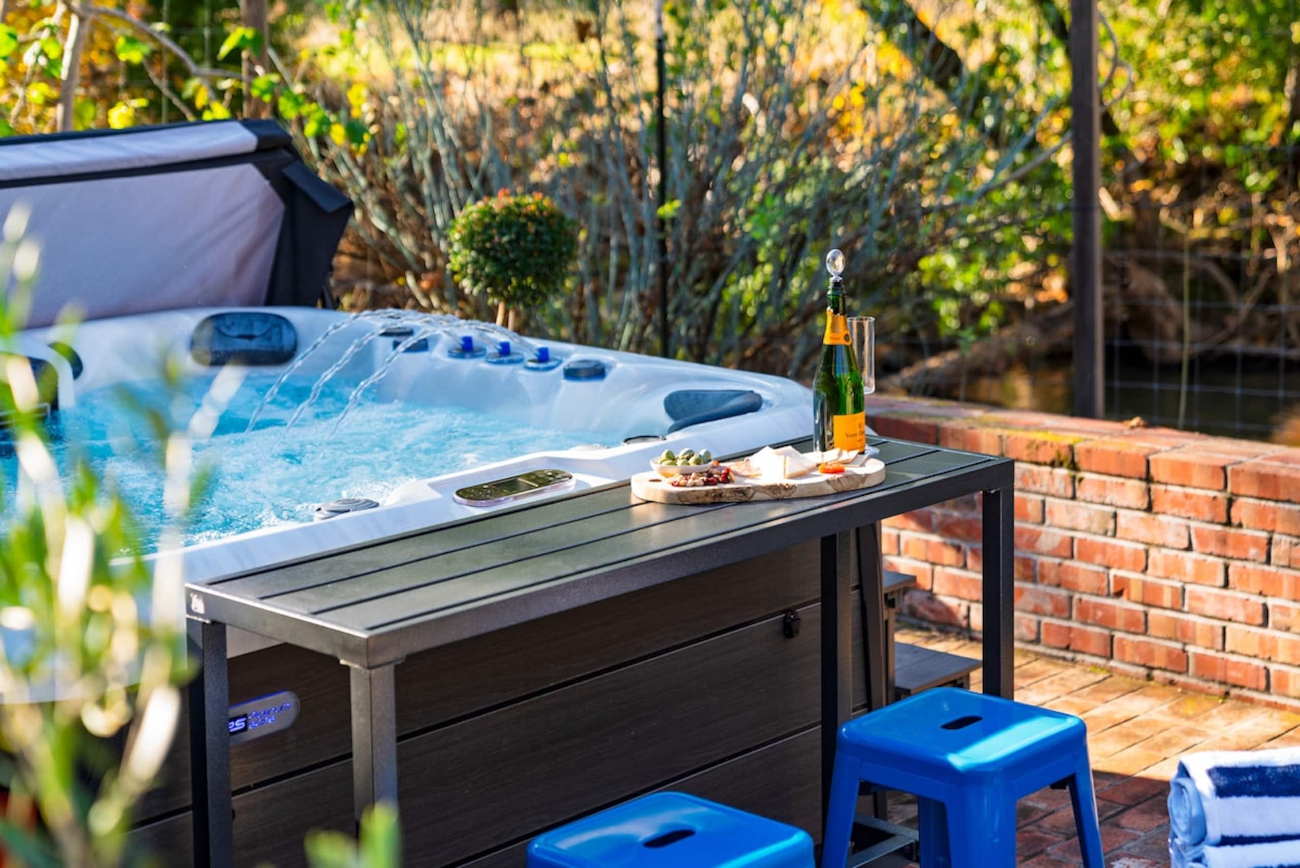 Sonoma Creek Haven, Creekside Hot Tub Retreat - Photo 37