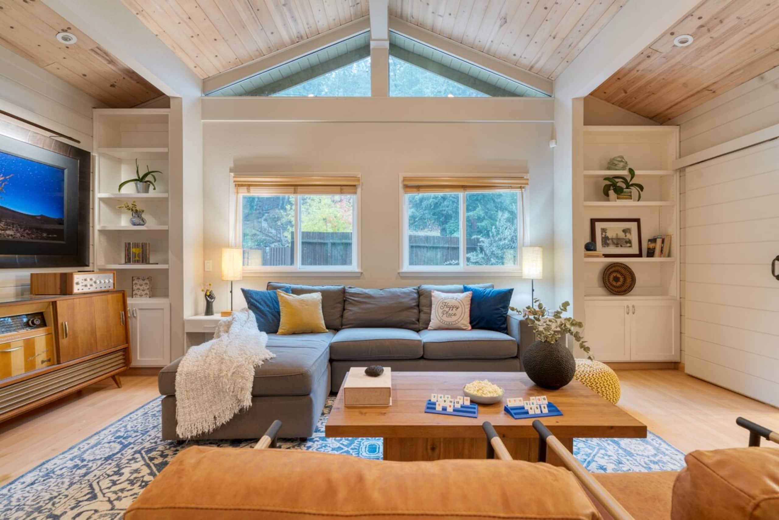 Sonoma Creek Haven, Creekside Hot Tub Retreat - Photo 9