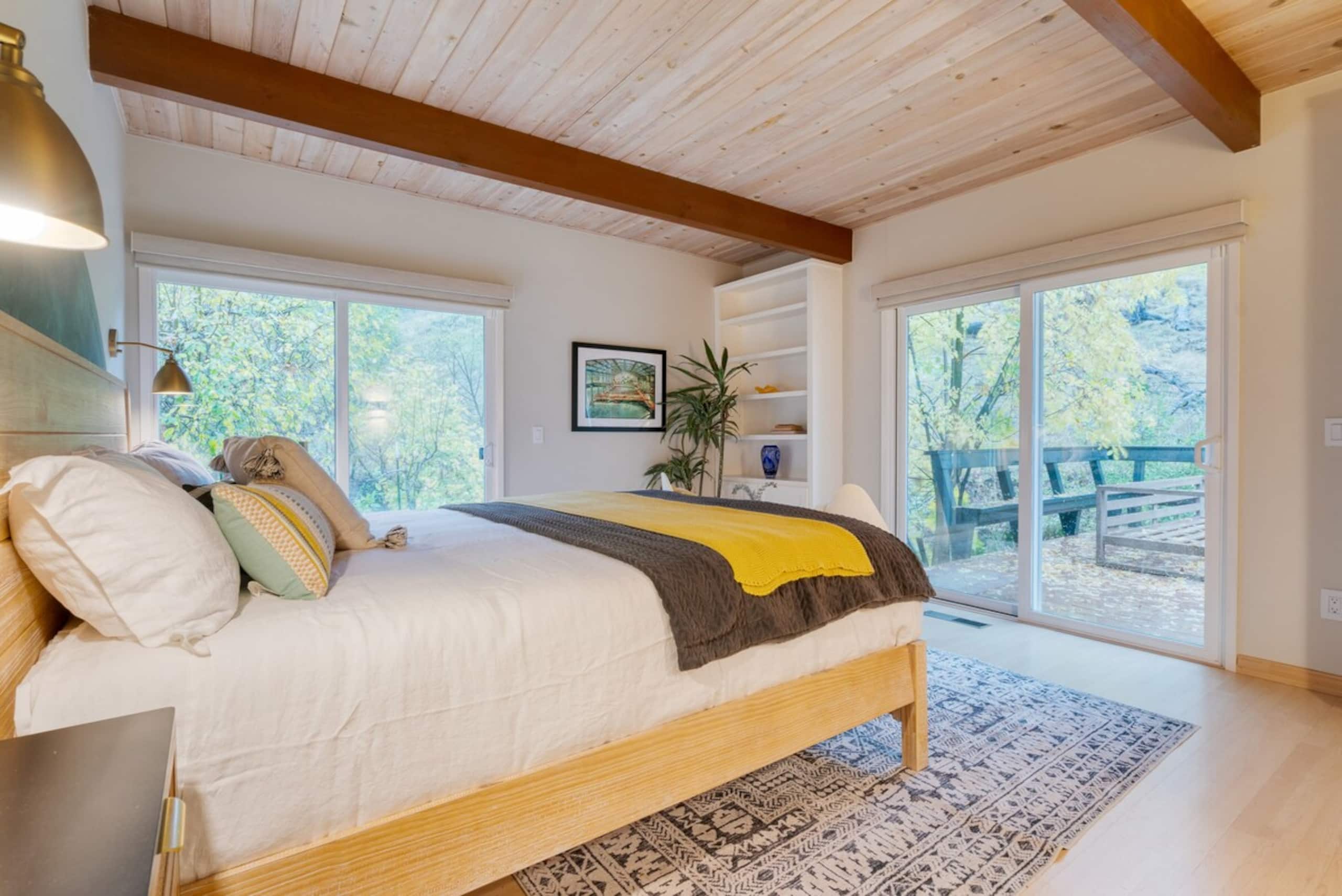 Sonoma Creek Haven, Creekside Hot Tub Retreat - Photo 29