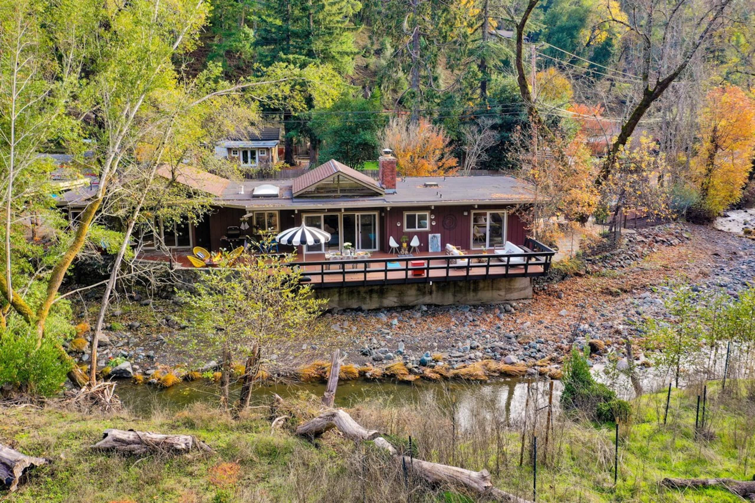 Sonoma Creek Haven, Creekside Hot Tub Retreat - Photo 61