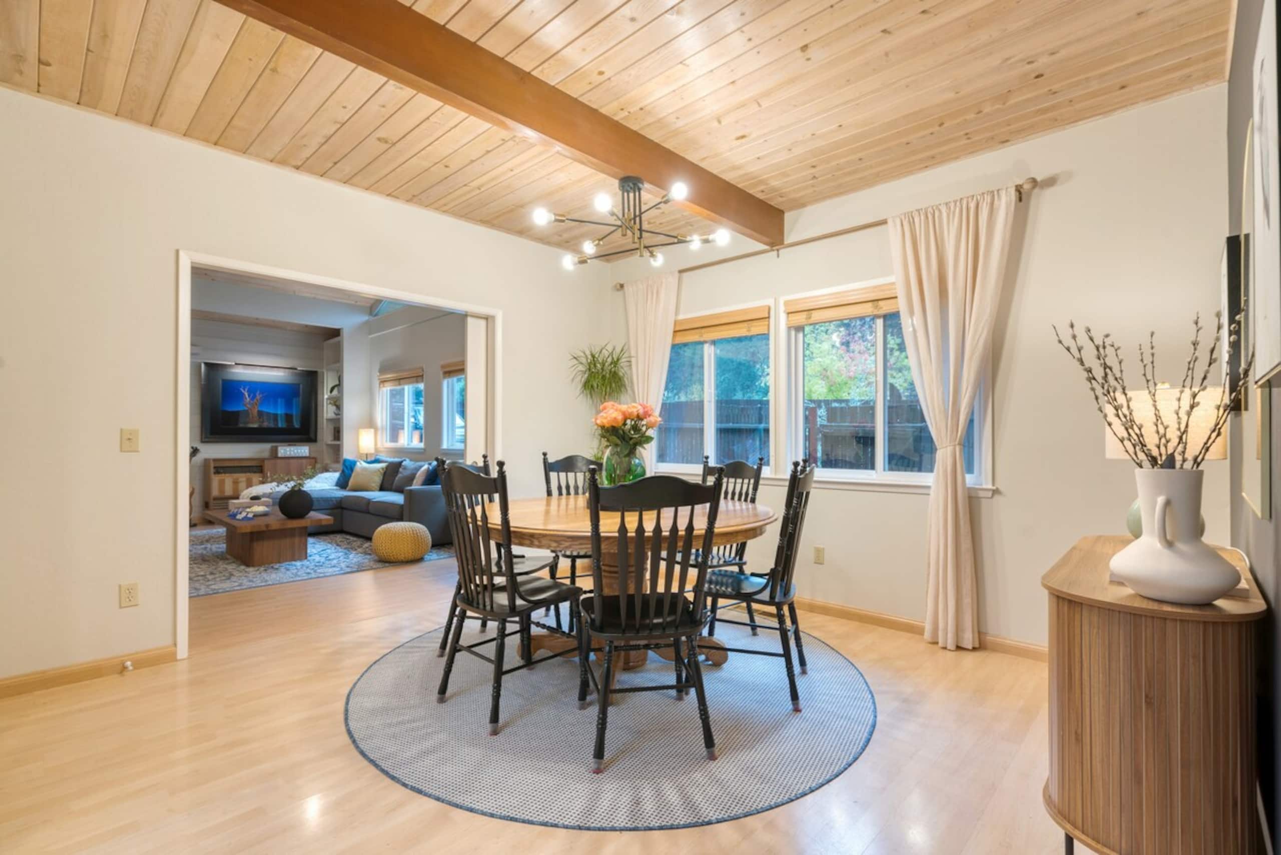 Sonoma Creek Haven, Creekside Hot Tub Retreat - Photo 25