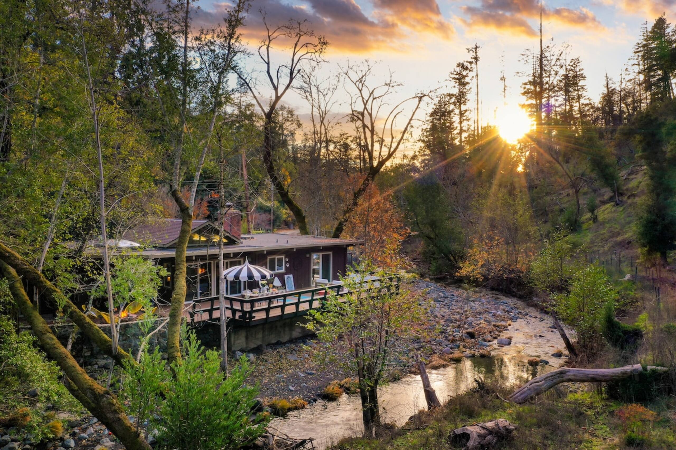 Sonoma Creek Haven, Creekside Hot Tub Retreat - Photo 41