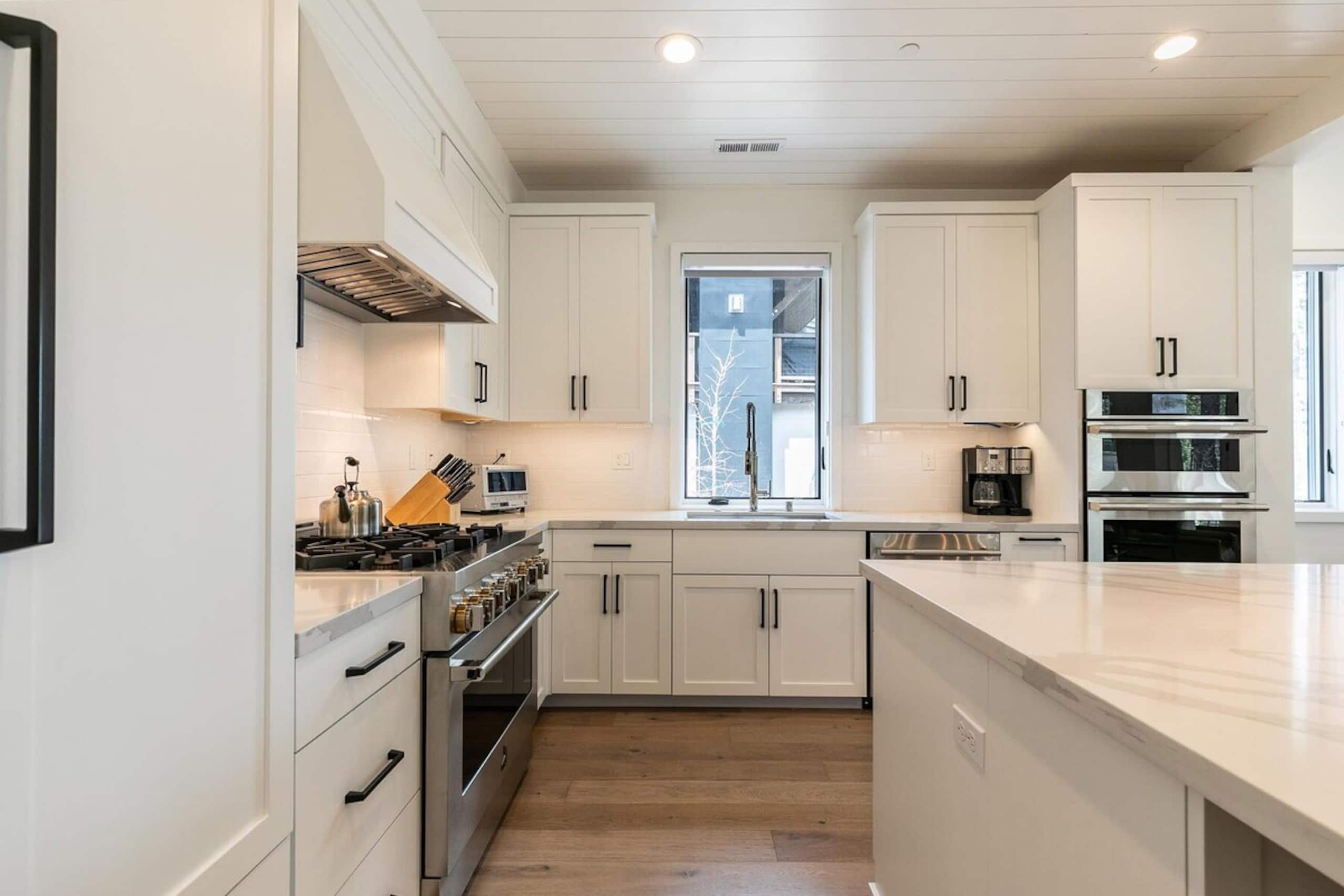 Chalet on Shady Lane at Schaffer's Mill, 4BDRM, C - Photo 8