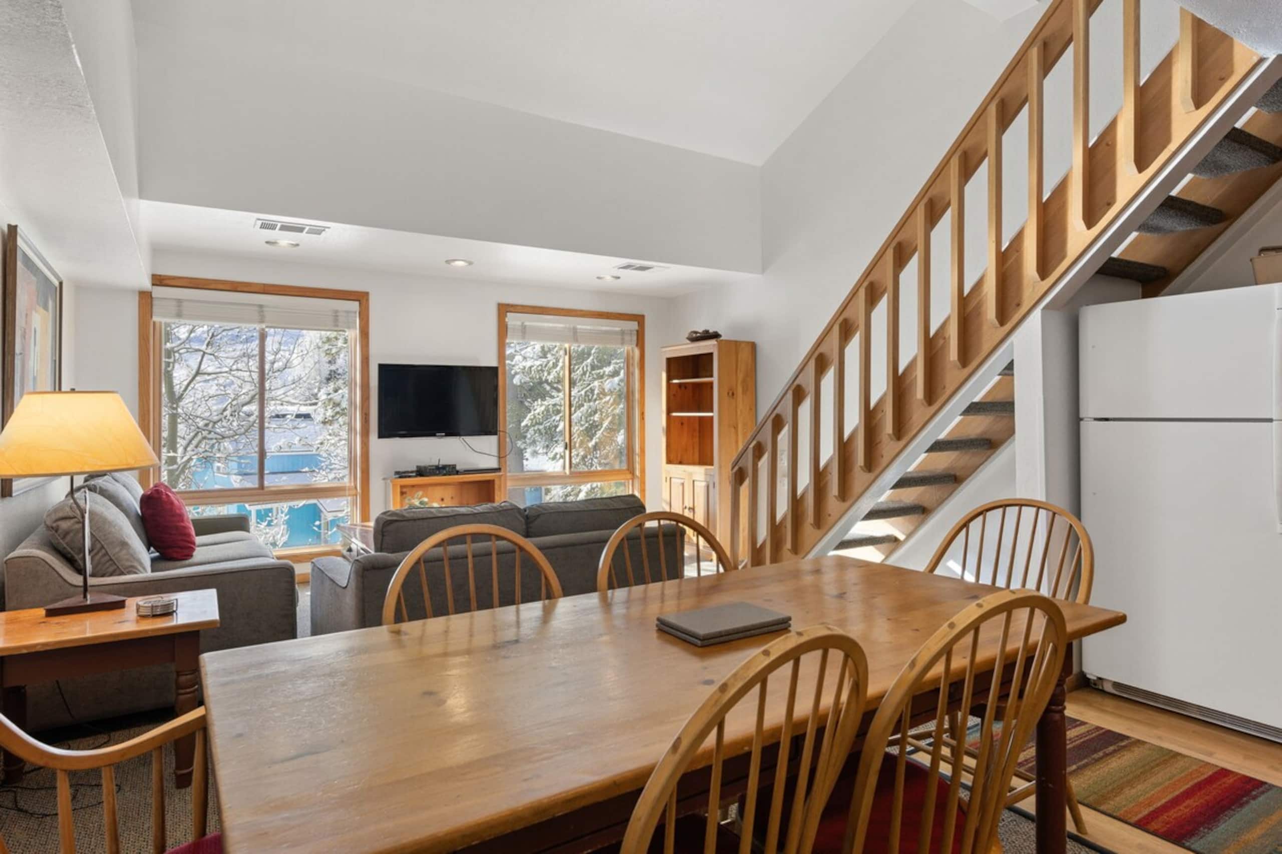 Mtn Facing Loft - Ski In/Out, FREE Parking - Photo 10