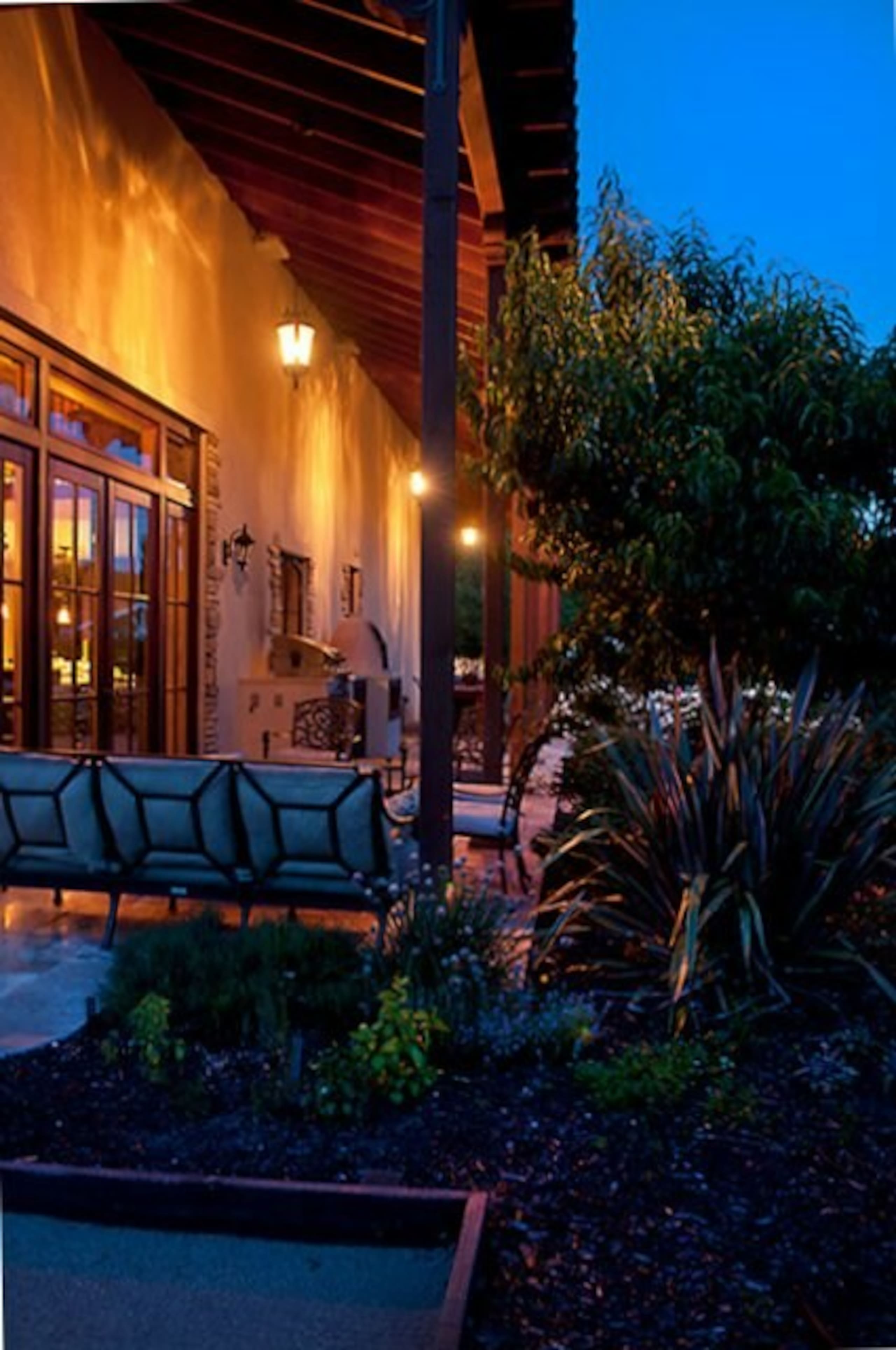 WALK to the wineries from this winemaker's home. - Photo 5