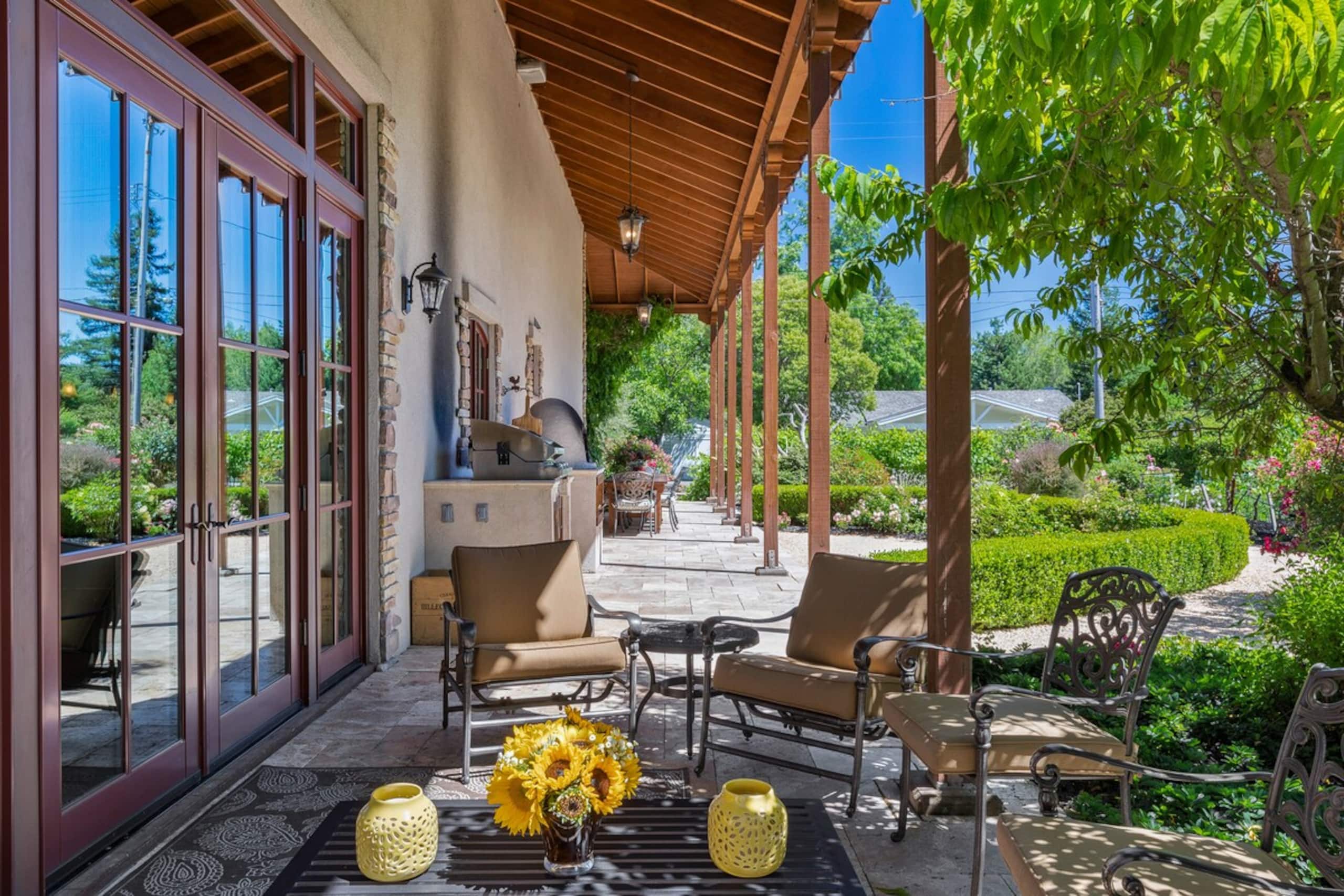 WALK to the wineries from this winemaker's home. - Photo 17