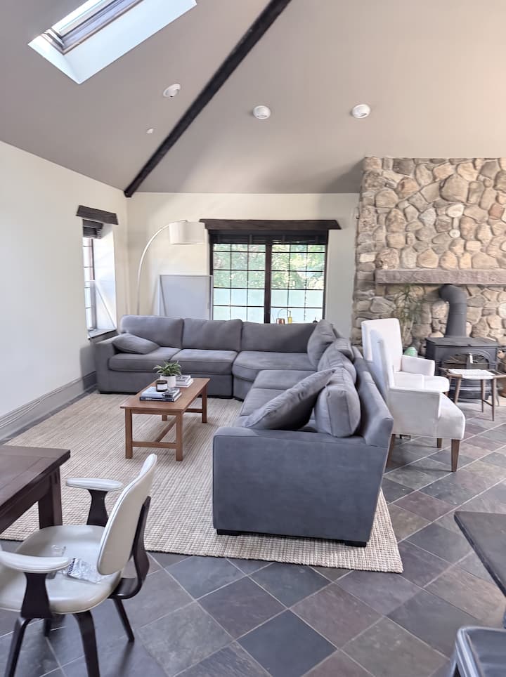 Sleepy Hollow Spacious Loft - Nyack, NY