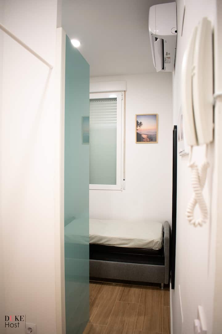 Ch Cuatro Vientos 2 - Single Room - Getafe