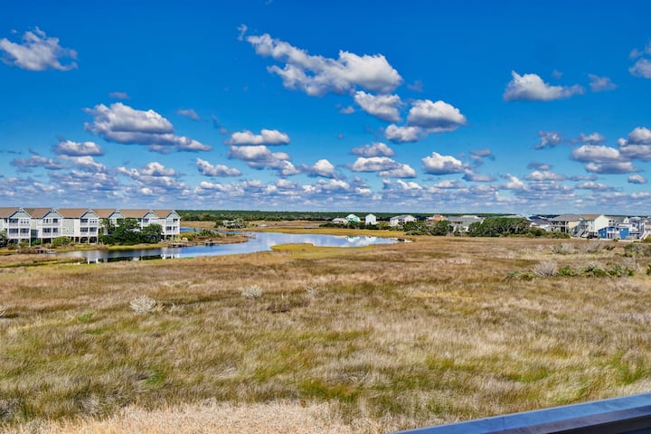 Surf City Stay- Walk To Beach - Seasonal Pool - Surf City, NC