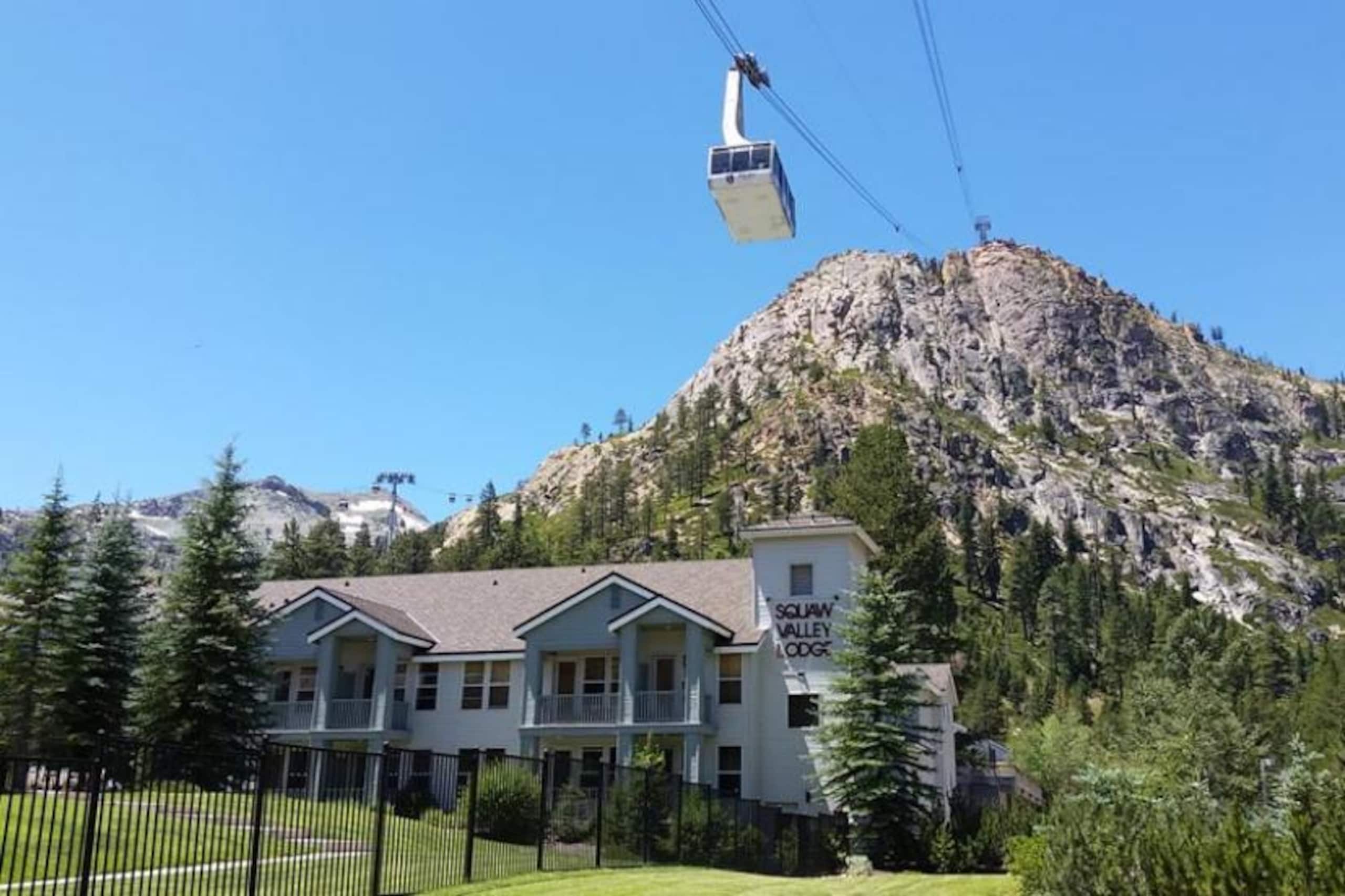 Powder Moon Luxury 5BR Home 20%Off Midweek Special - Photo 45