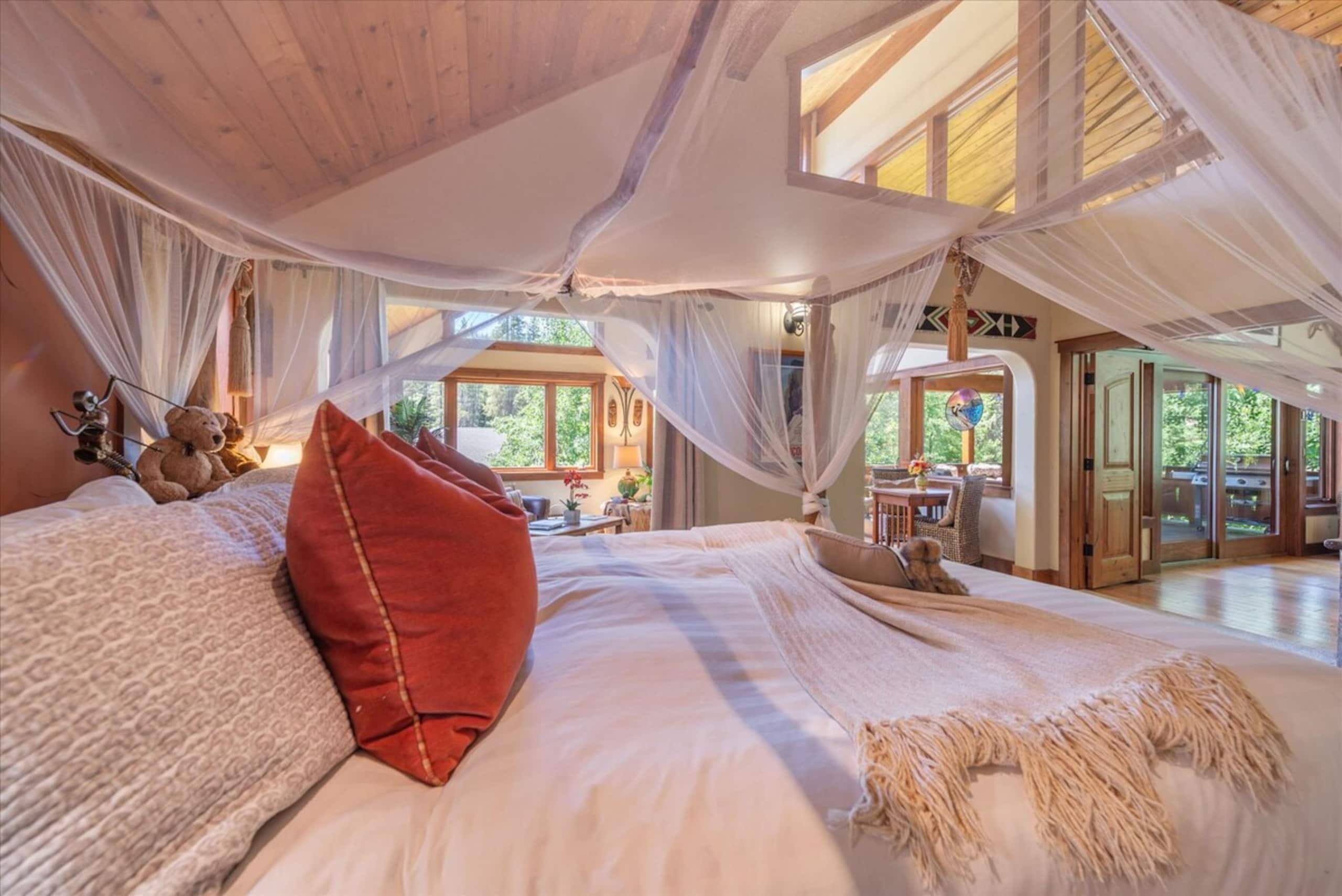 Powder Moon Luxury 5BR Home 20%Off Midweek Special - Photo 55