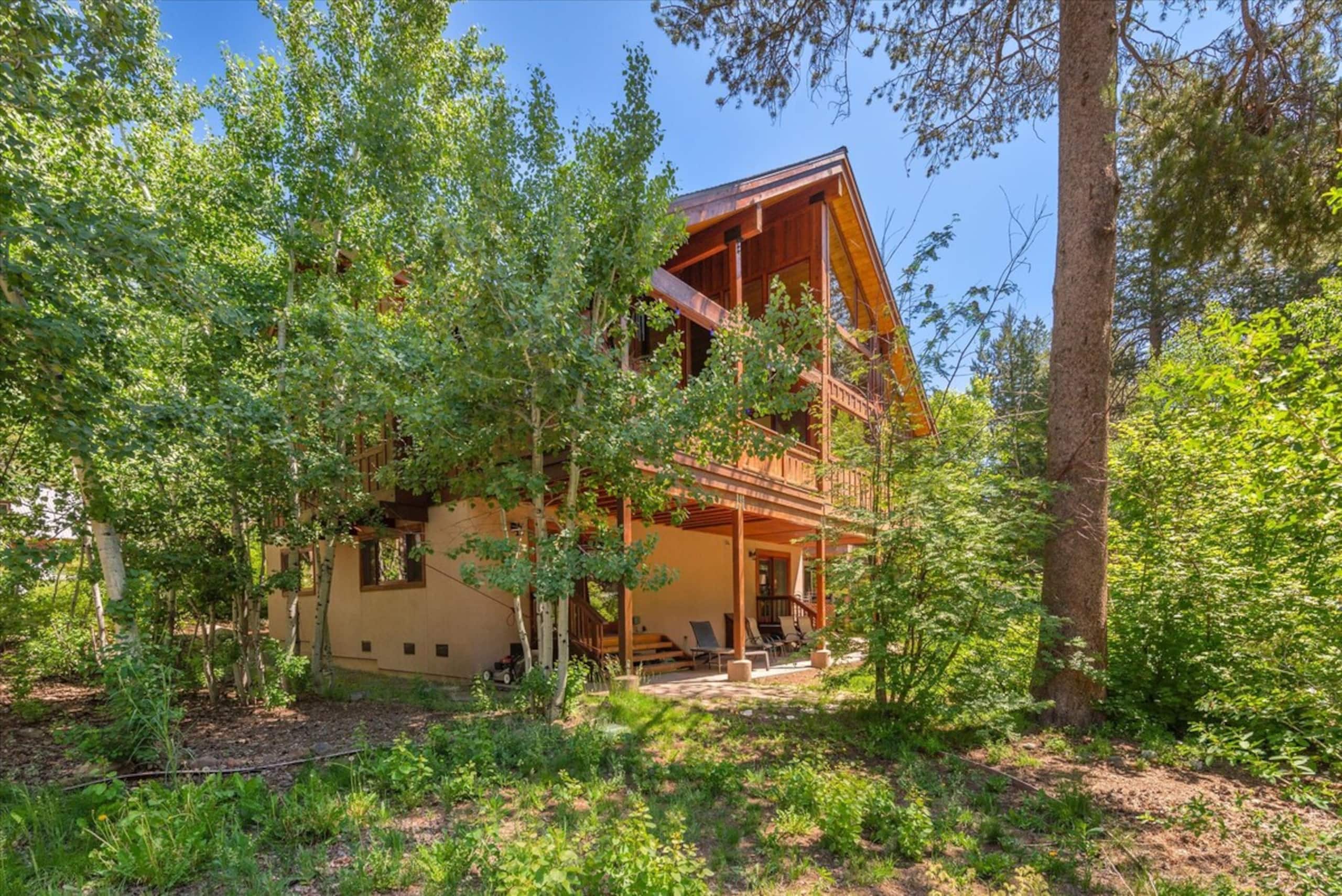 Powder Moon Luxury 5BR Home 20%Off Midweek Special - Photo 2