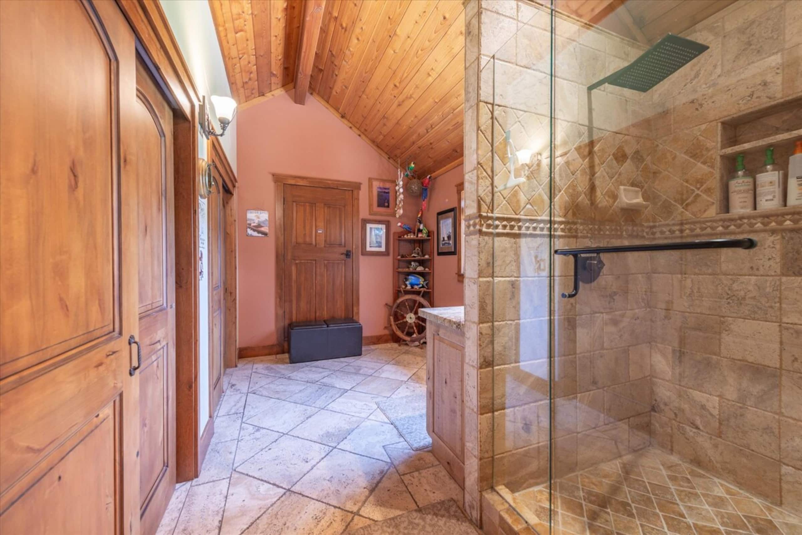 Powder Moon Luxury 5BR Home 20%Off Midweek Special - Photo 39