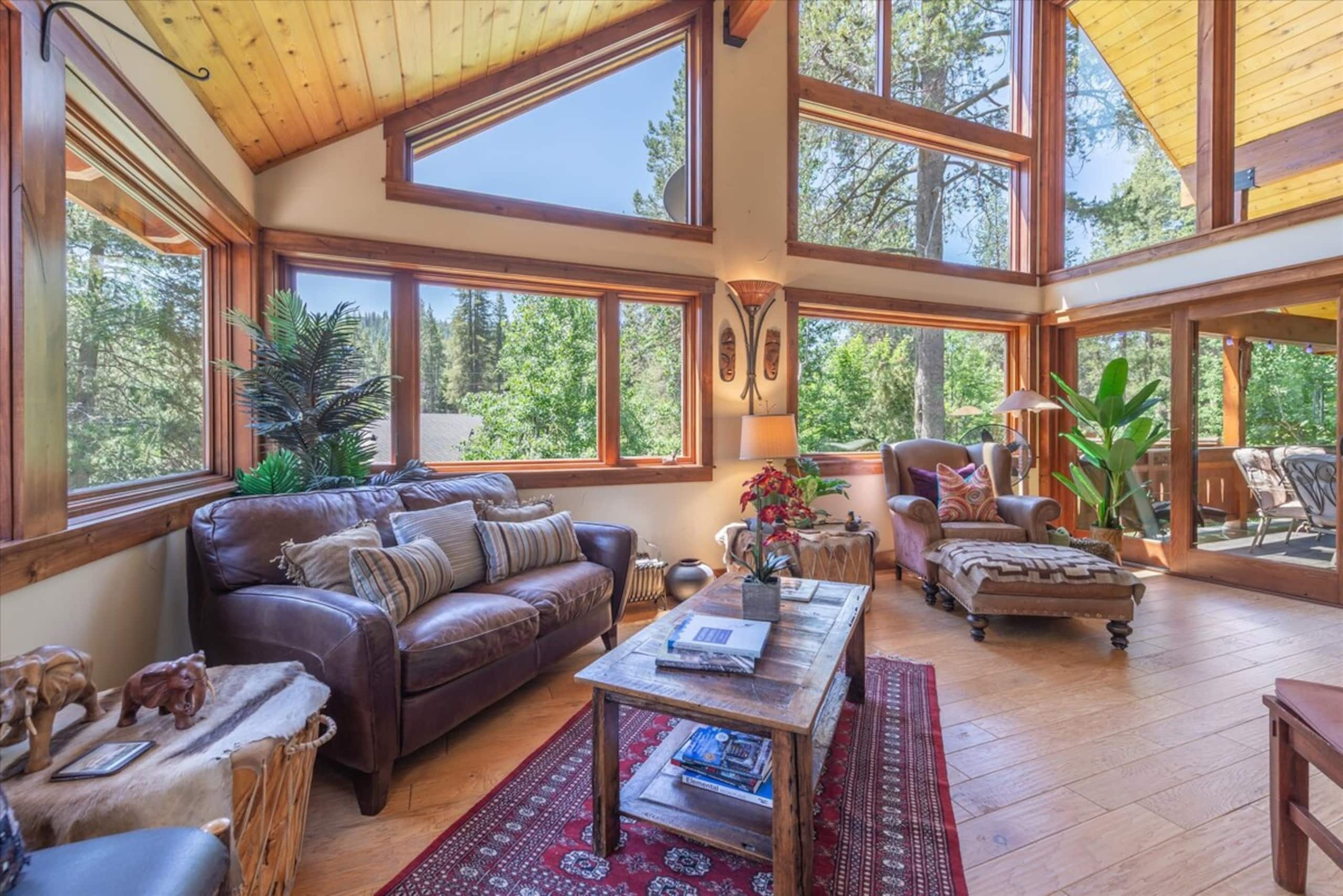 Powder Moon Luxury 5BR Home 20%Off Midweek Special - Photo 5