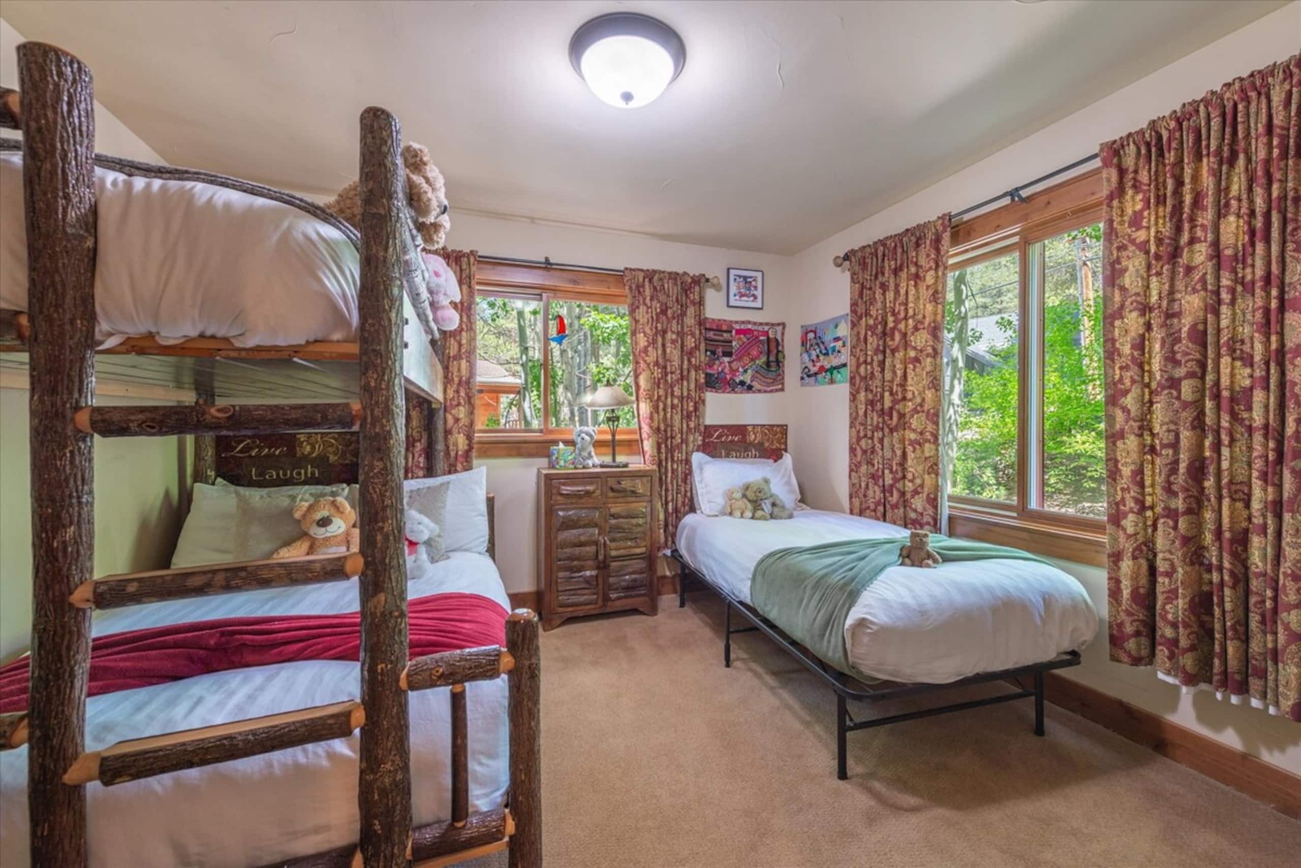 Powder Moon Luxury 5BR Home 20%Off Midweek Special - Photo 22
