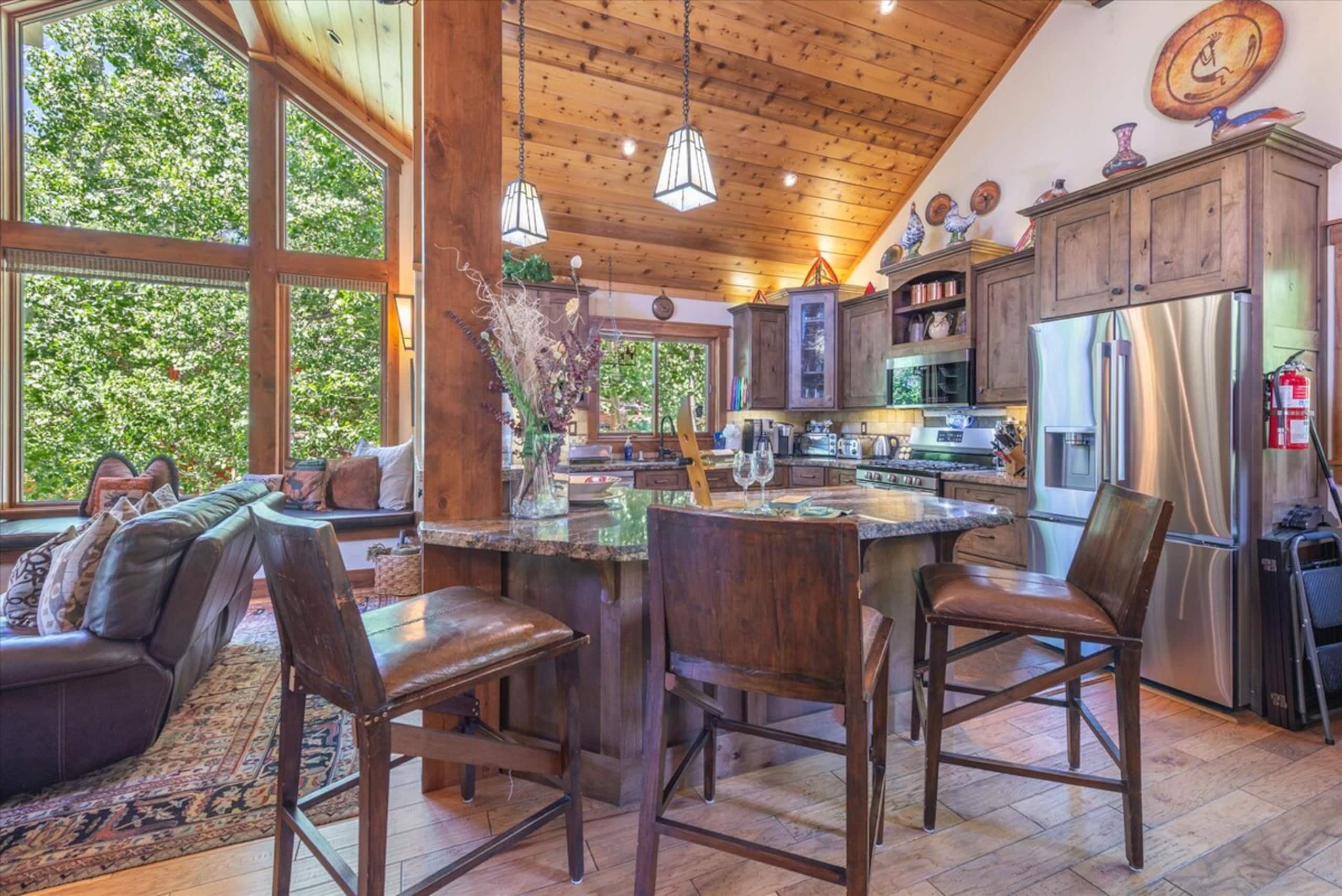 Powder Moon Luxury 5BR Home 20%Off Midweek Special - Photo 14