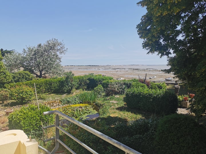 Très Belle Maison Familiale Située Face à La Mer - La Rochelle
