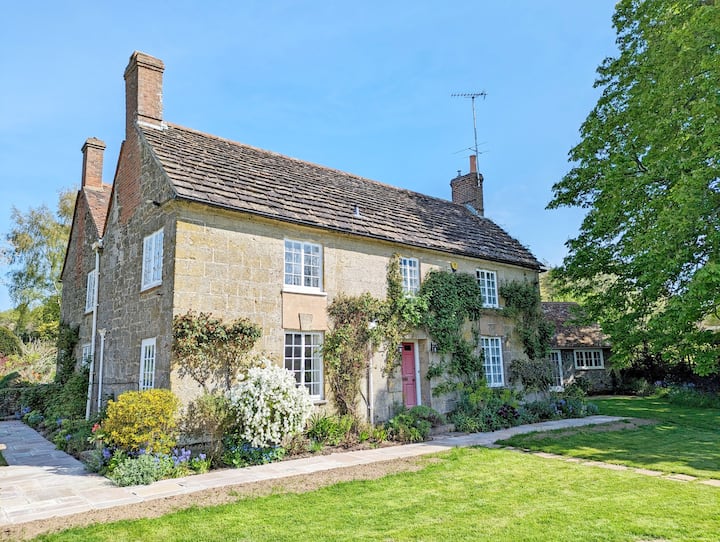 Brooks Farmhouse - Pulborough - Amberley Castle