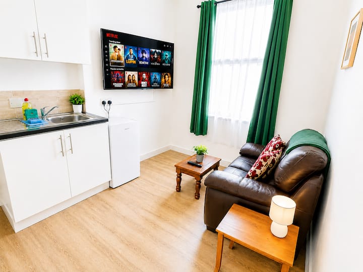 Stoneway Villa: Near Centre, Free Parking, Netflix - Coventry