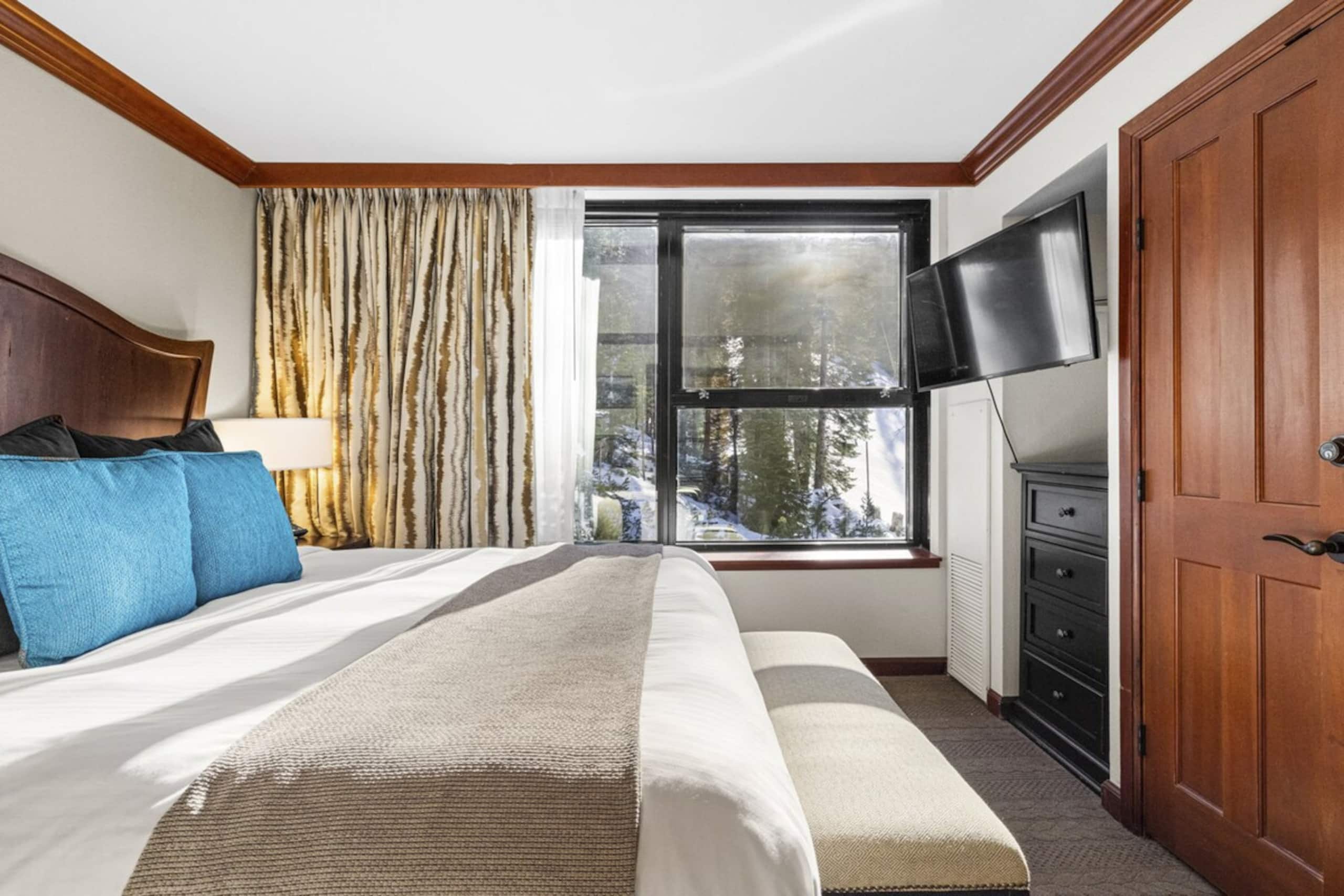 Resort Perks Everline Corner Retreat w/ 3 Units - Photo 41