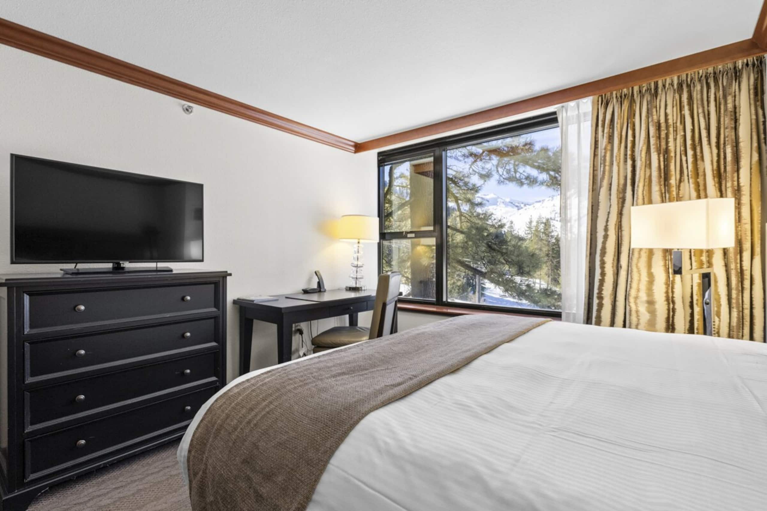 Resort Perks Everline Corner Retreat w/ 3 Units - Photo 31