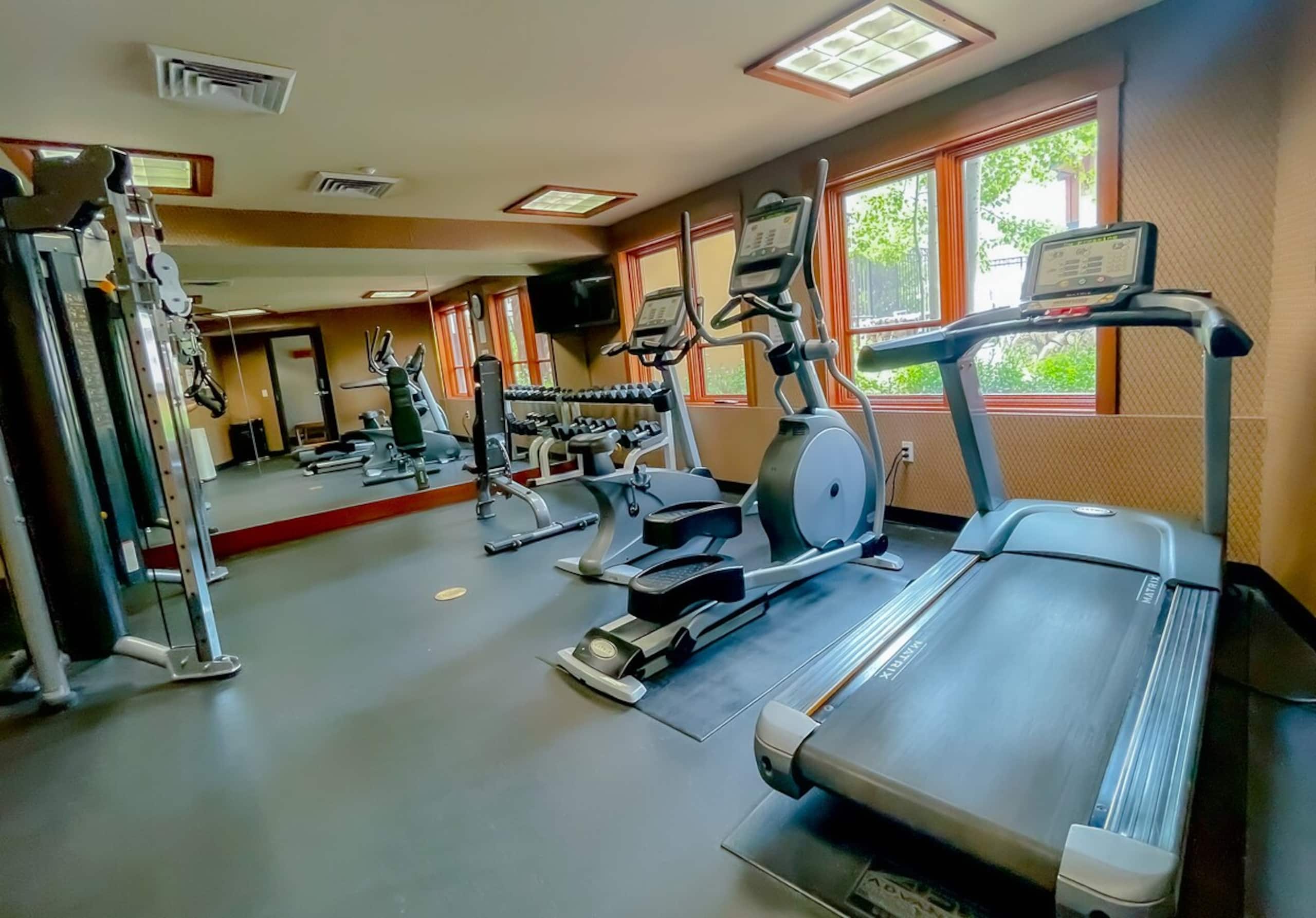 Top 5% Guest Favorite, Ski-in/out 1BR, Parking - Photo 17