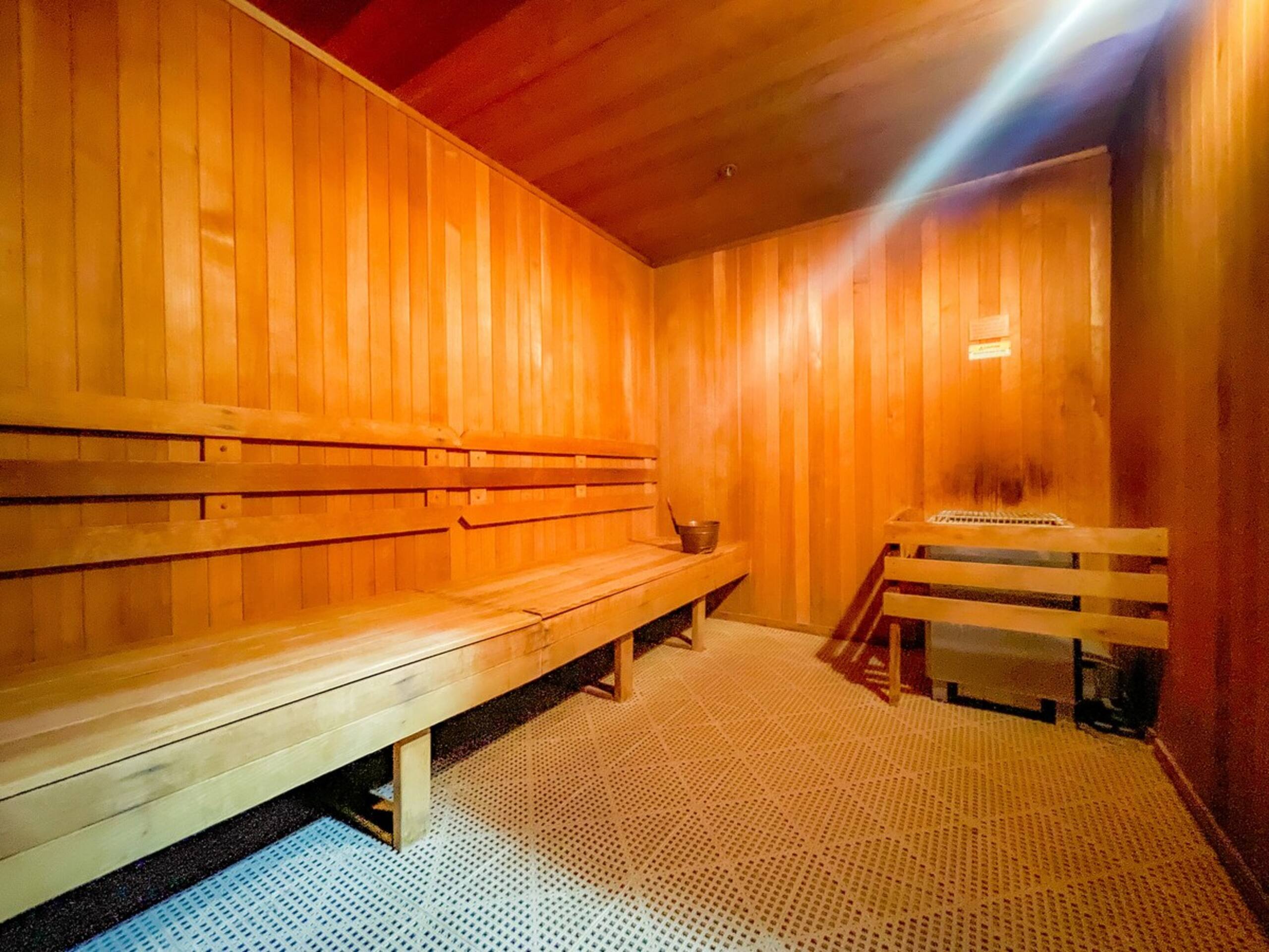 Top 5% Guest Favorite, Ski-in/out 1BR, Parking - Photo 21