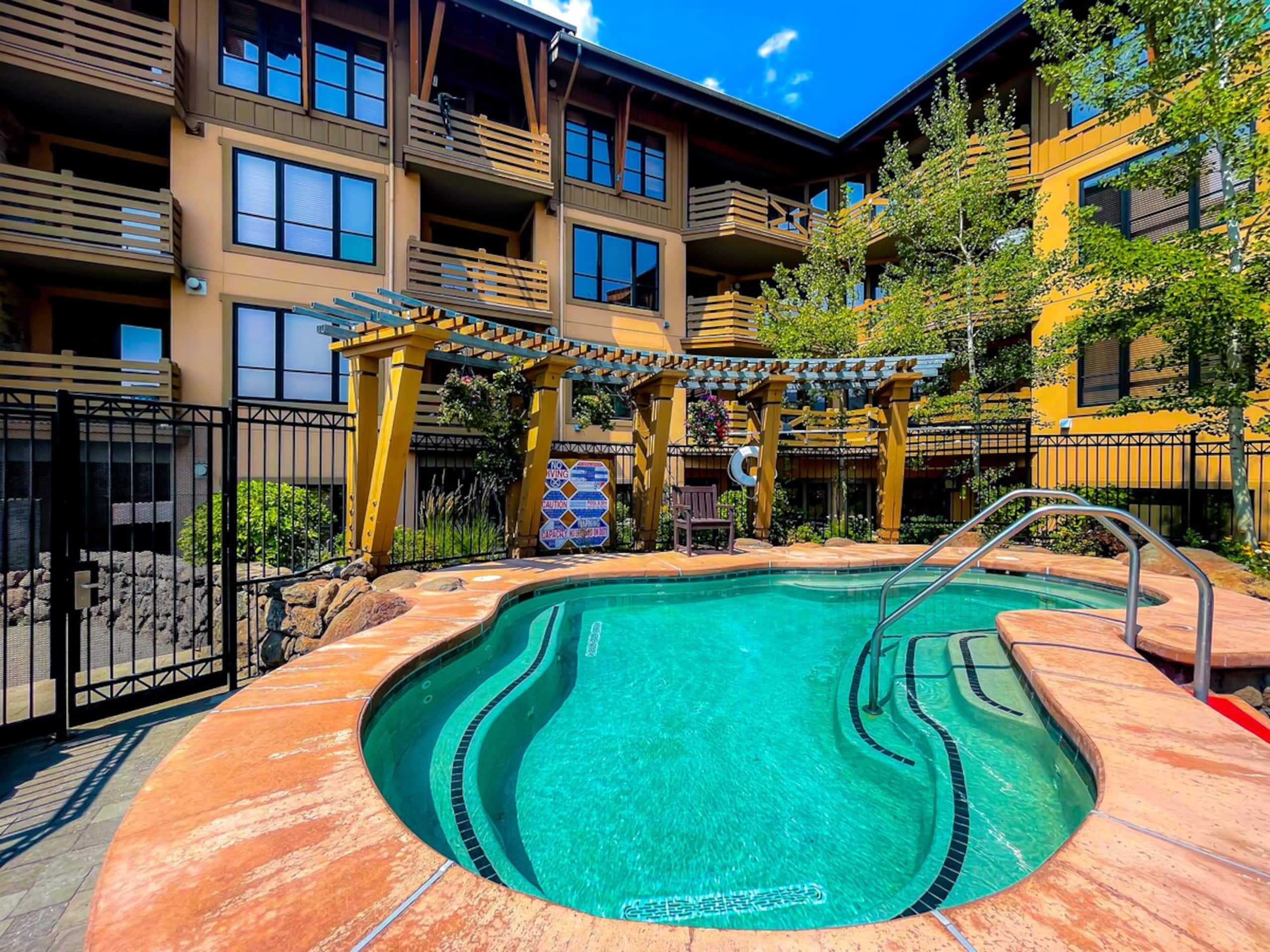 Top 5% Guest Favorite, Ski-in/out 1BR, Parking - Photo 19