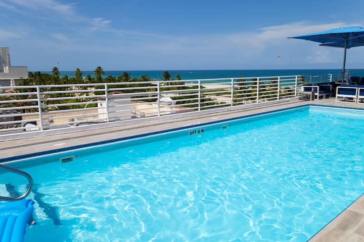 Ocean Dr Studio With Rooftop Pool And Bar - Miami Beach, FL