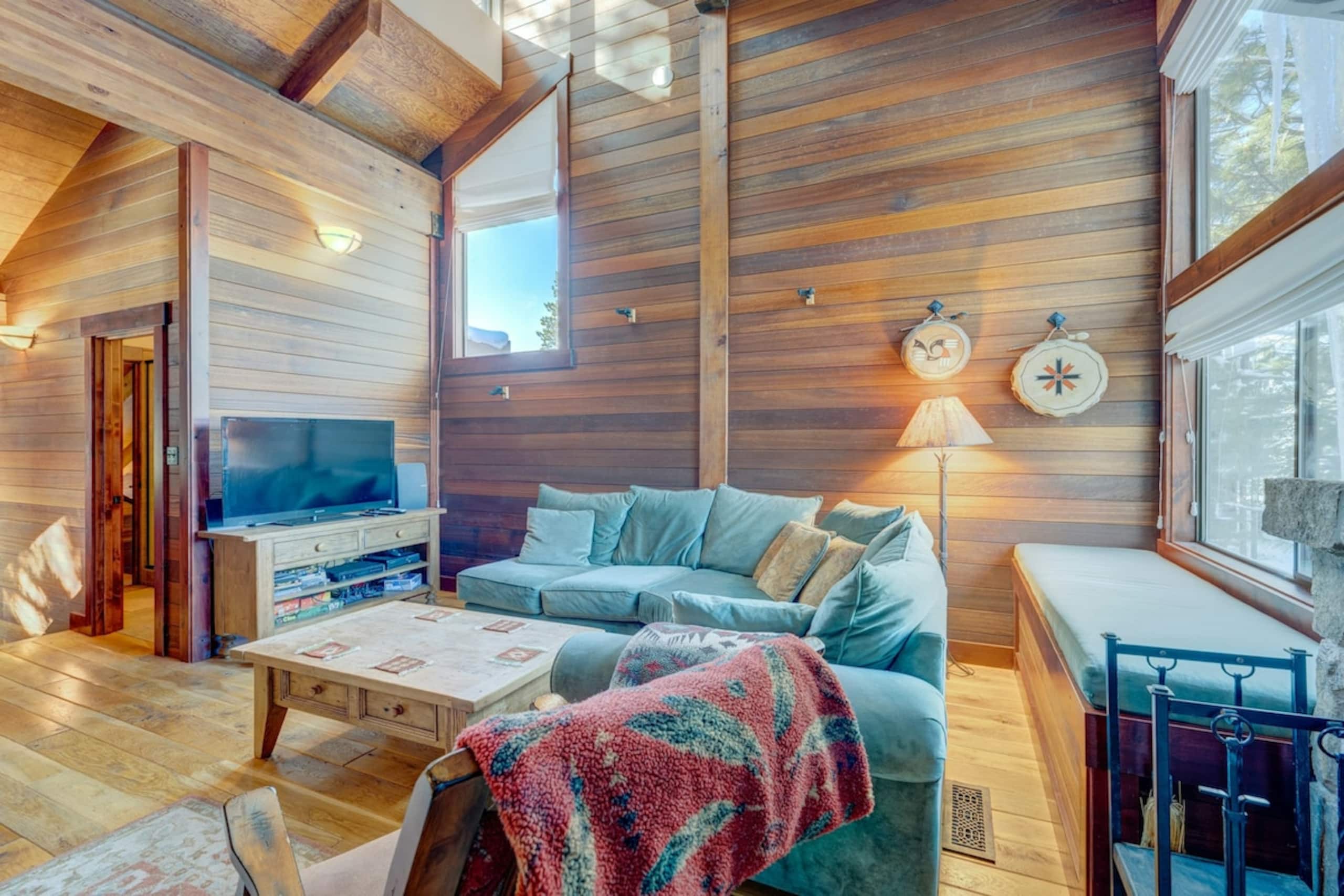 Rusti-Chic 3BR, Balcony, Pool - Photo 5