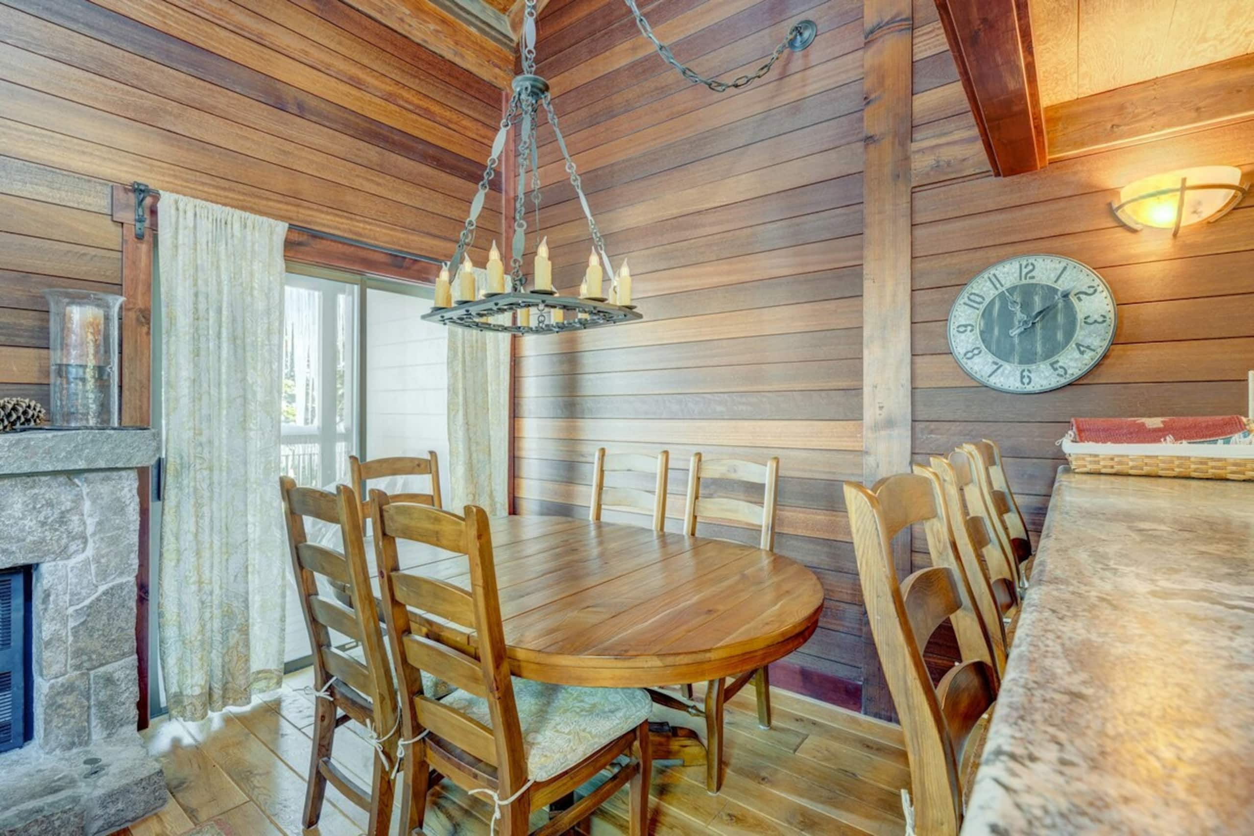 Rusti-Chic 3BR, Balcony, Pool - Photo 4
