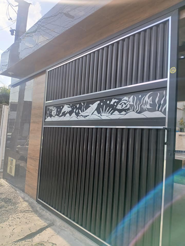Alugo Casa Com Piscina, Disponível Todo Momento. - Praia Grande