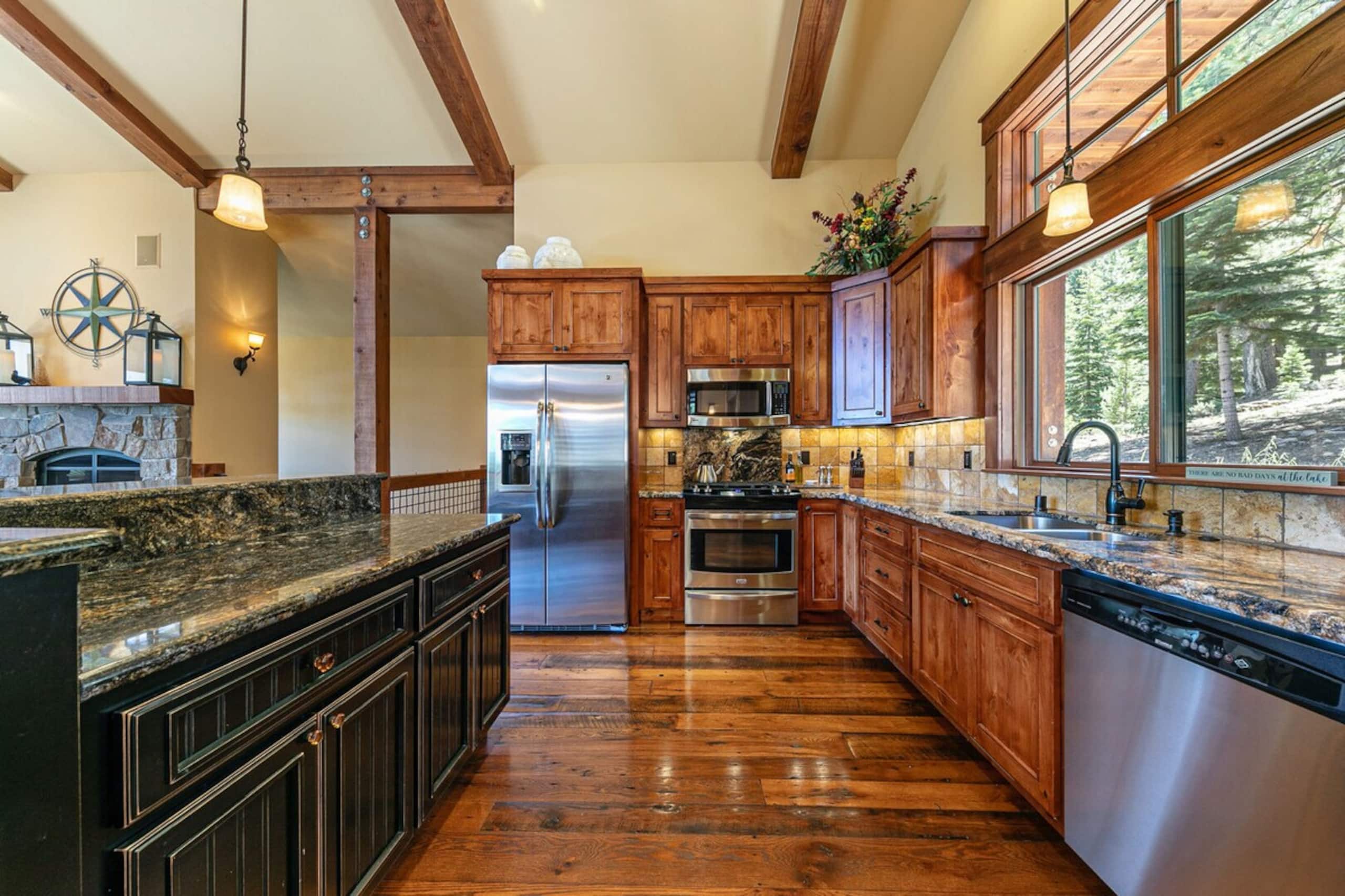 Compass Luxury in Northstar w Pool, Tennis, Gym - Photo 9