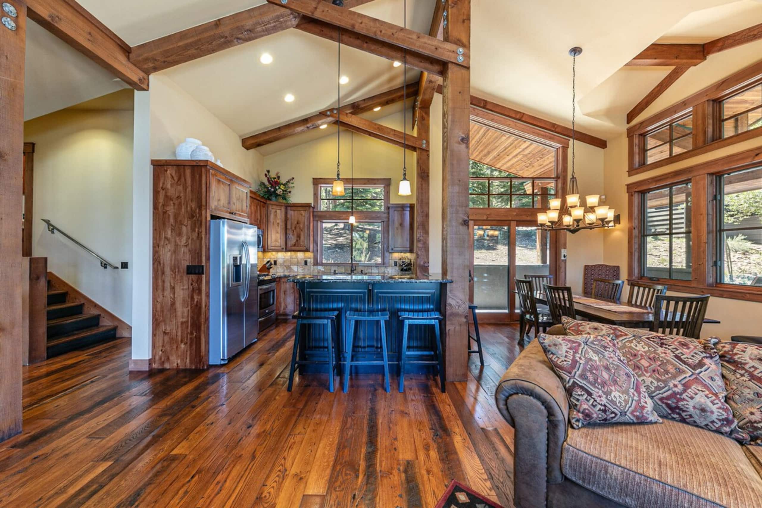 Compass Luxury in Northstar w Pool, Tennis, Gym - Photo 5
