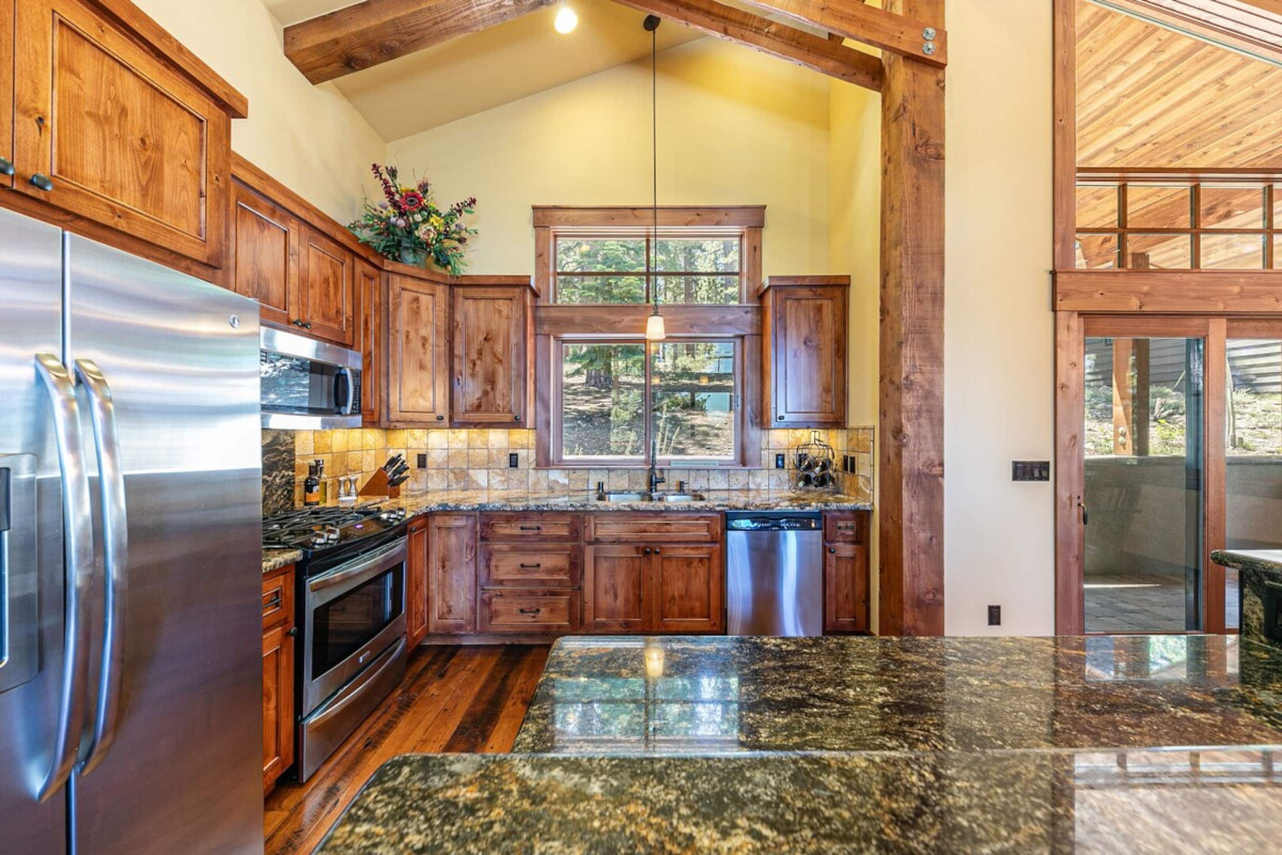 Compass Luxury in Northstar w Pool, Tennis, Gym - Photo 8