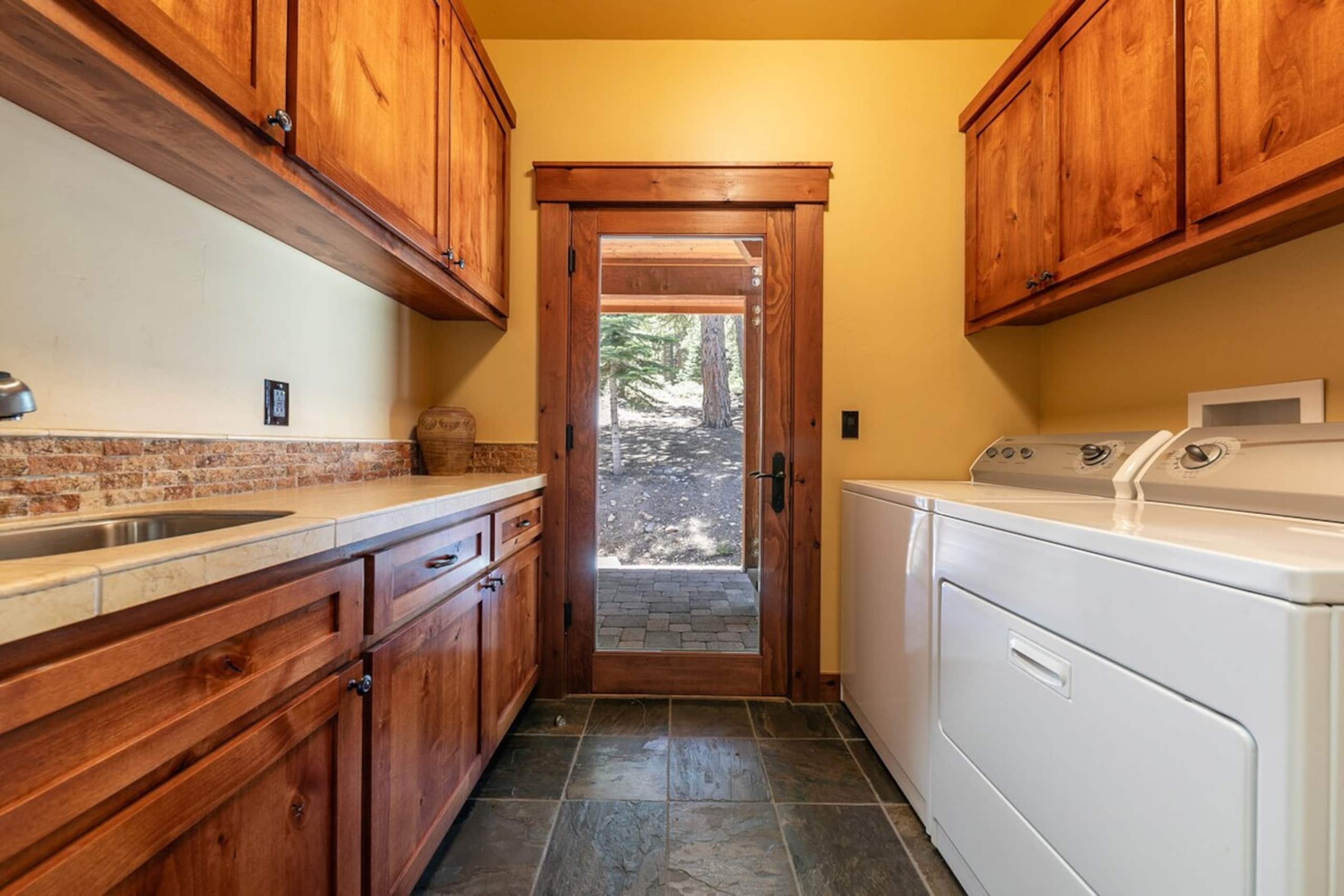 Compass Luxury in Northstar w Pool, Tennis, Gym - Photo 18
