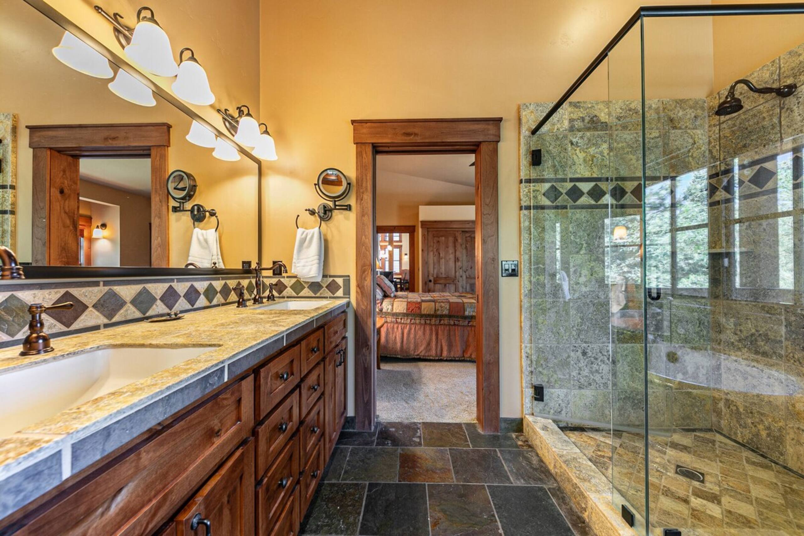 Compass Luxury in Northstar w Pool, Tennis, Gym - Photo 15