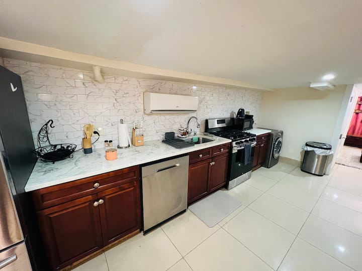 Starbase Apartment - Brooklyn, NY
