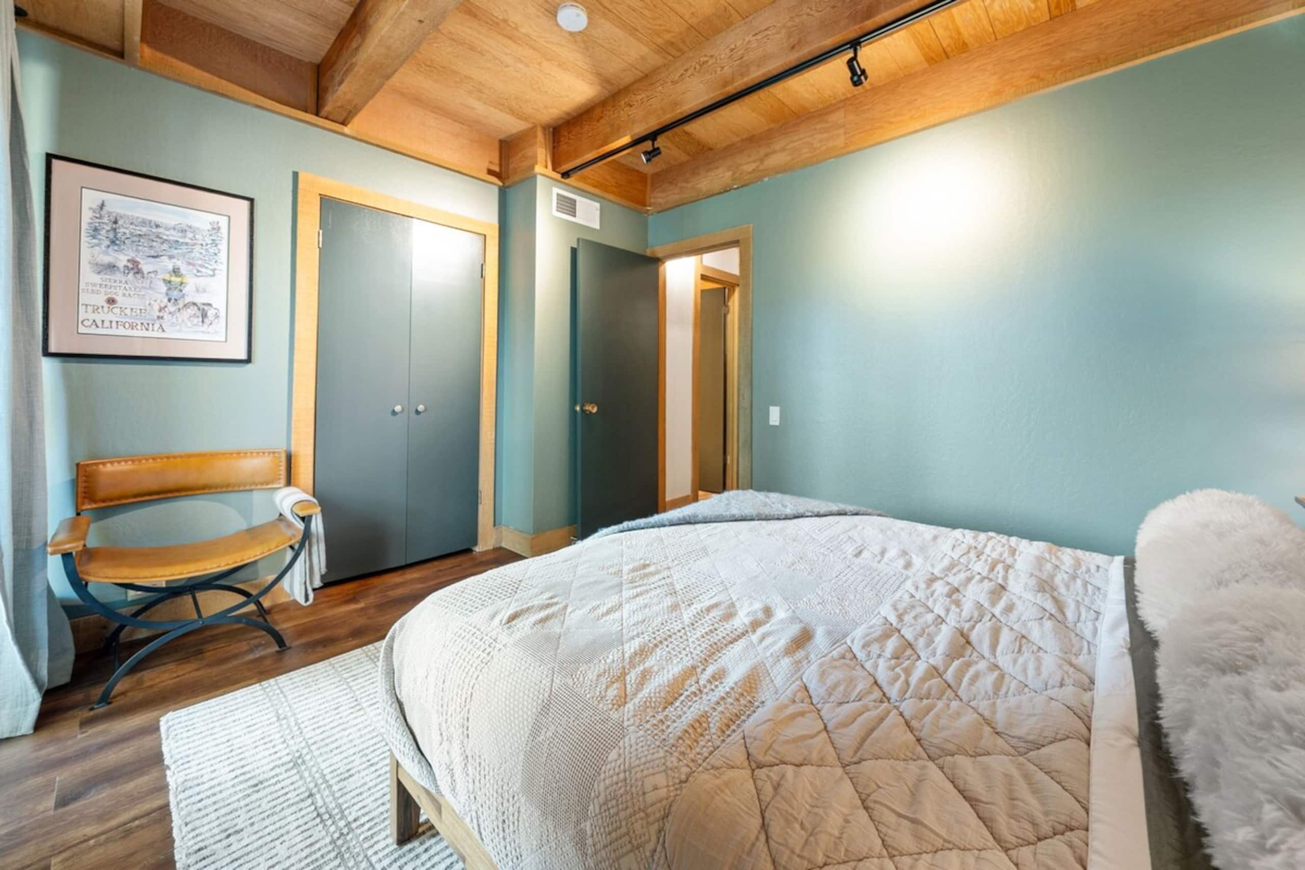 Fresh Remodeled Gold Bend Condo with HOA Access - Photo 30