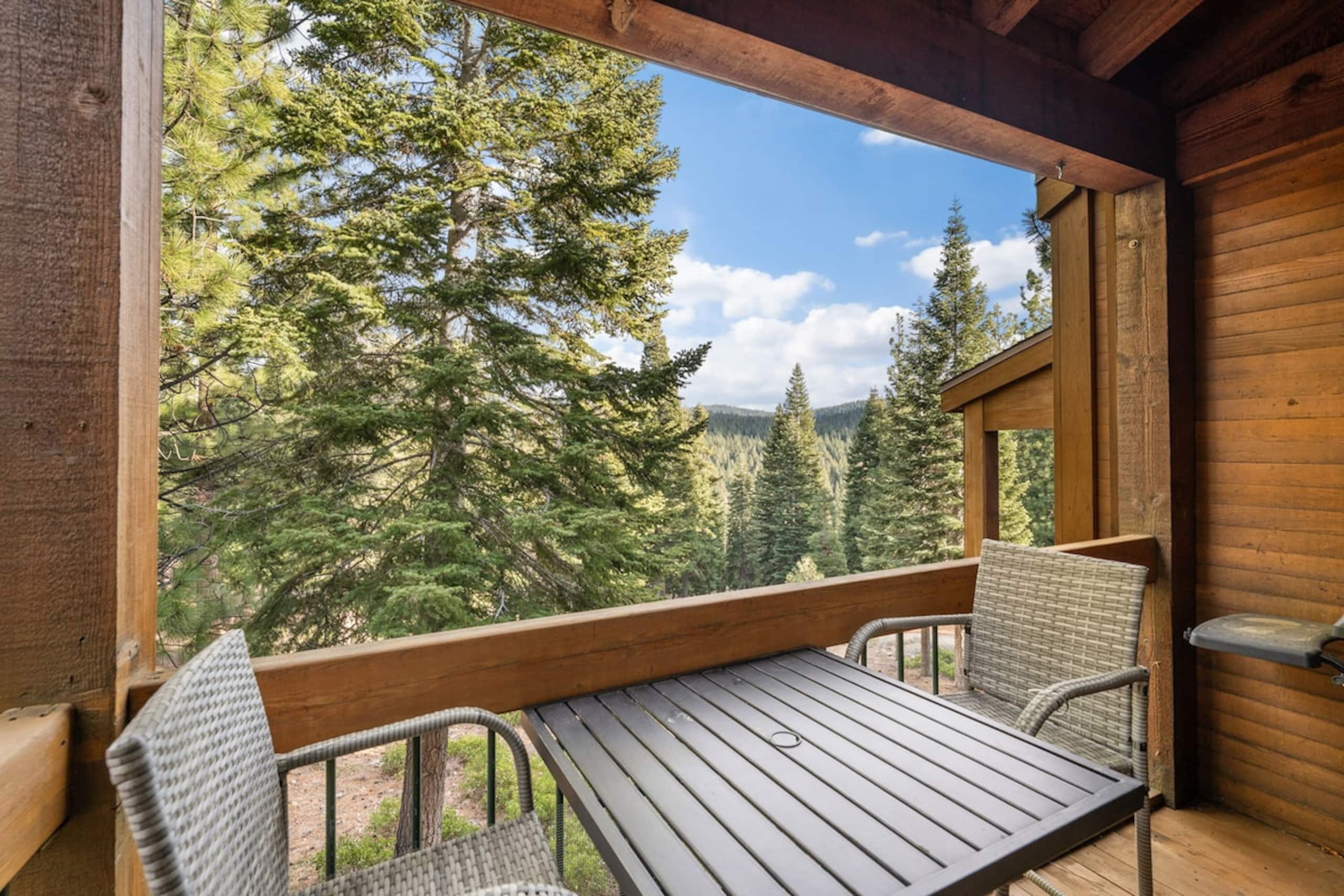 Fresh Remodeled Gold Bend Condo with HOA Access - Photo 7