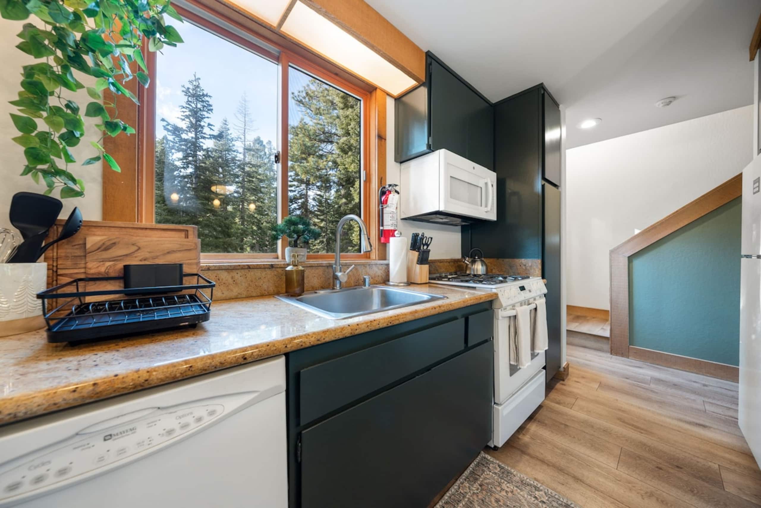 Fresh Remodeled Gold Bend Condo with HOA Access - Photo 6