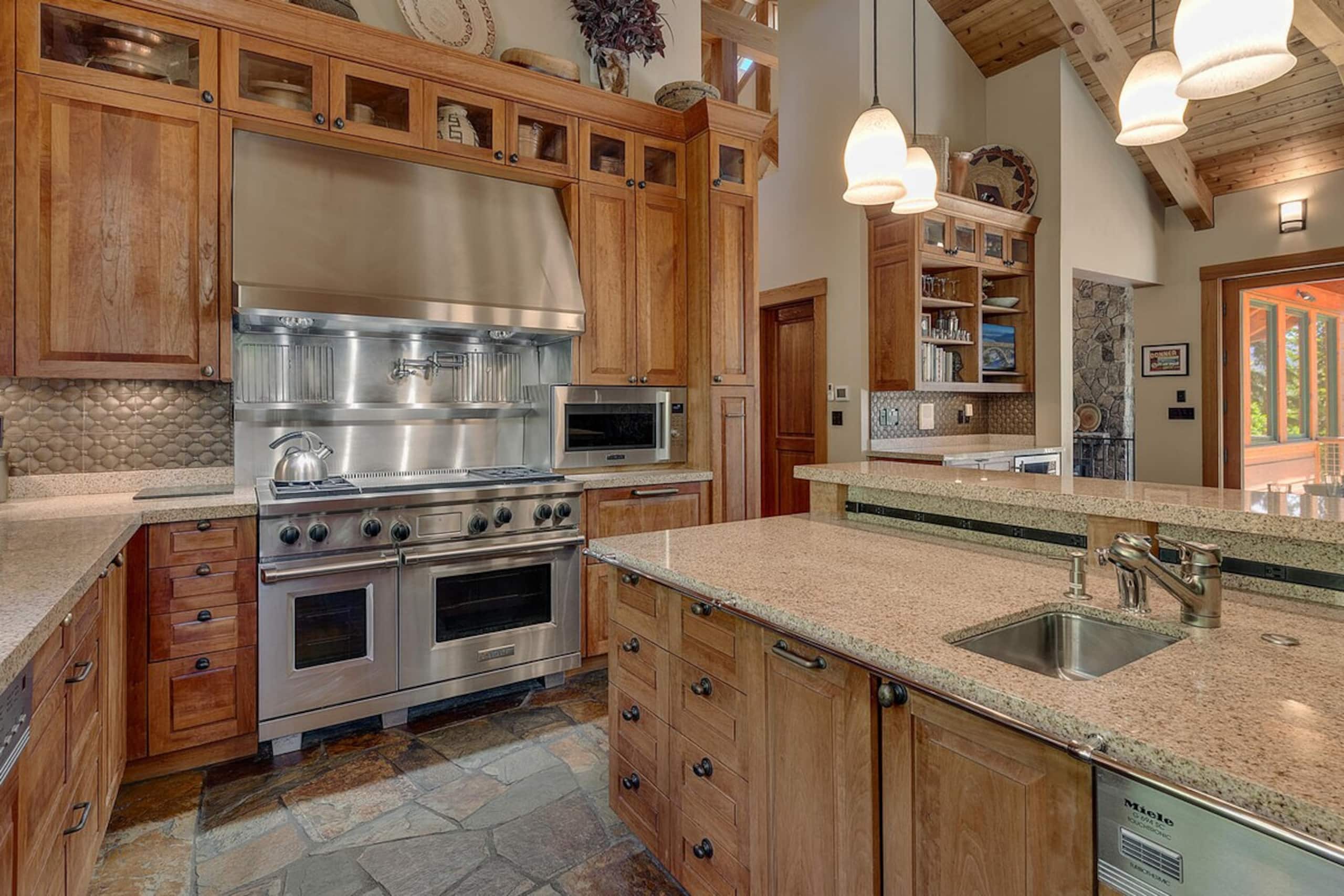 Hot Tub, Ski Shuttle, HOA Pool/Tennis (Mtn Bear) - Photo 5