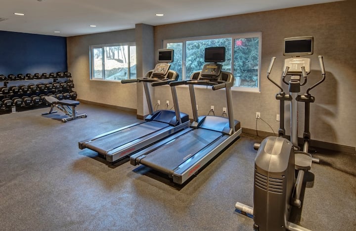 Stylish 3 Separate Hotel Suites W/ Breakfast - Encinitas, CA