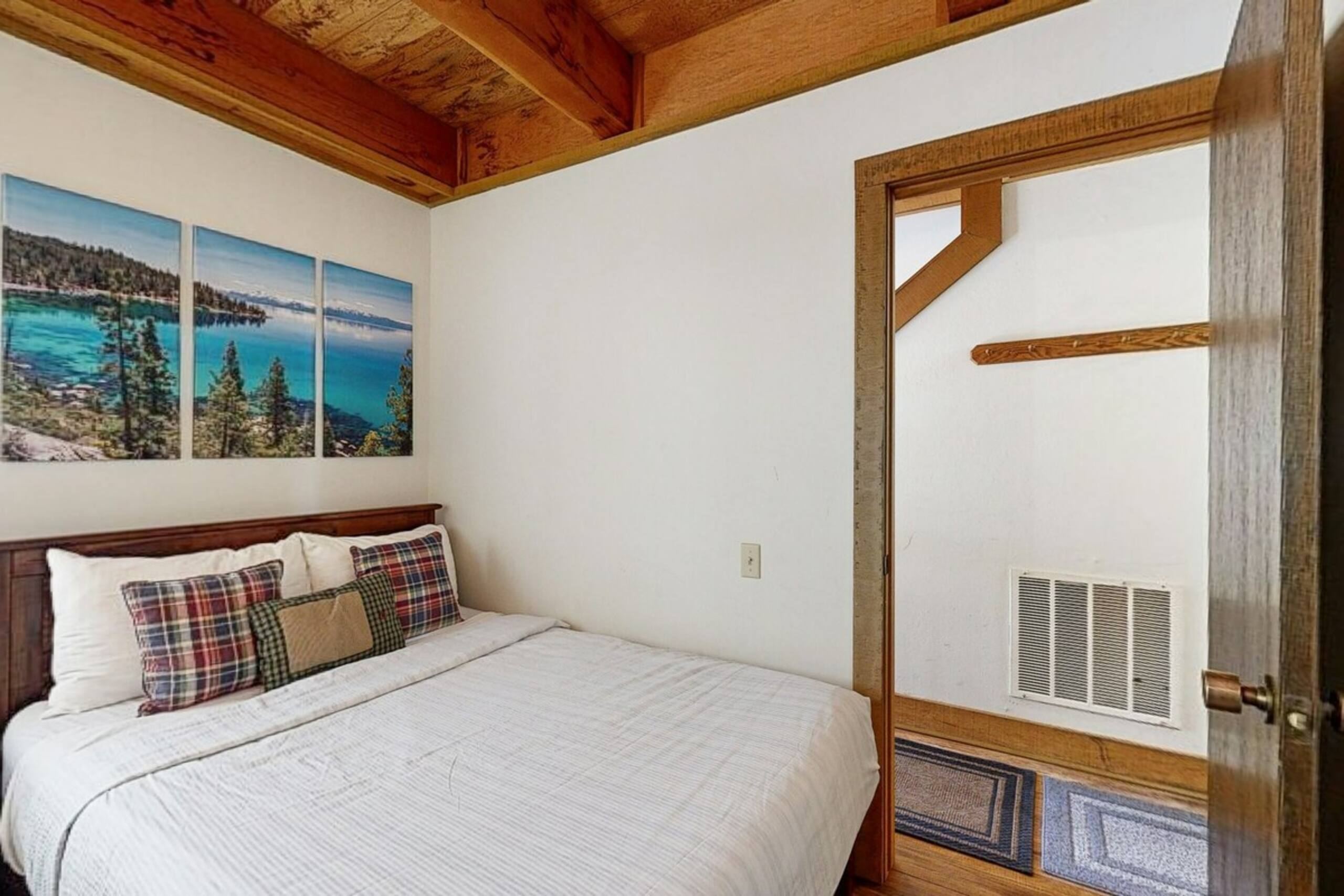Sophisticated 2BR Mountainview, Balcony, Pool - Photo 8