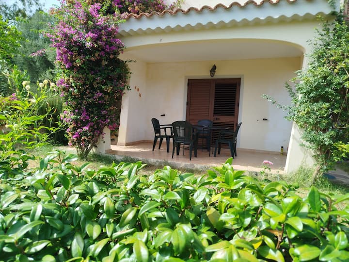 Casa Fiorita: Tra Mare E Natura - Budoni