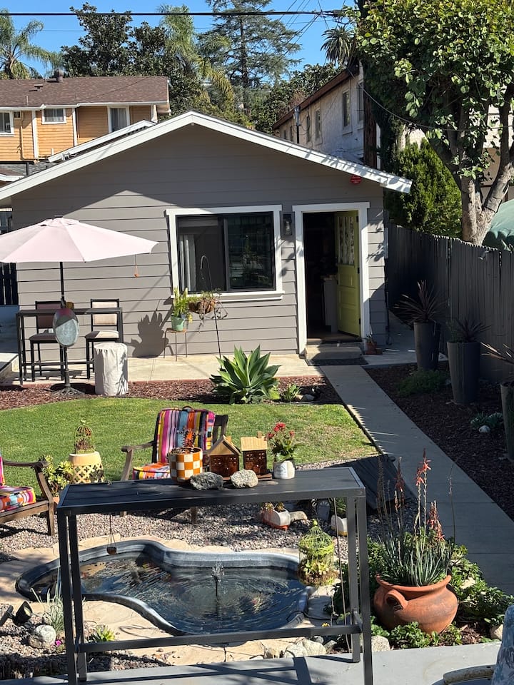 Cozy Tiny Home In Historic Uptown Whittier - Whittier, CA