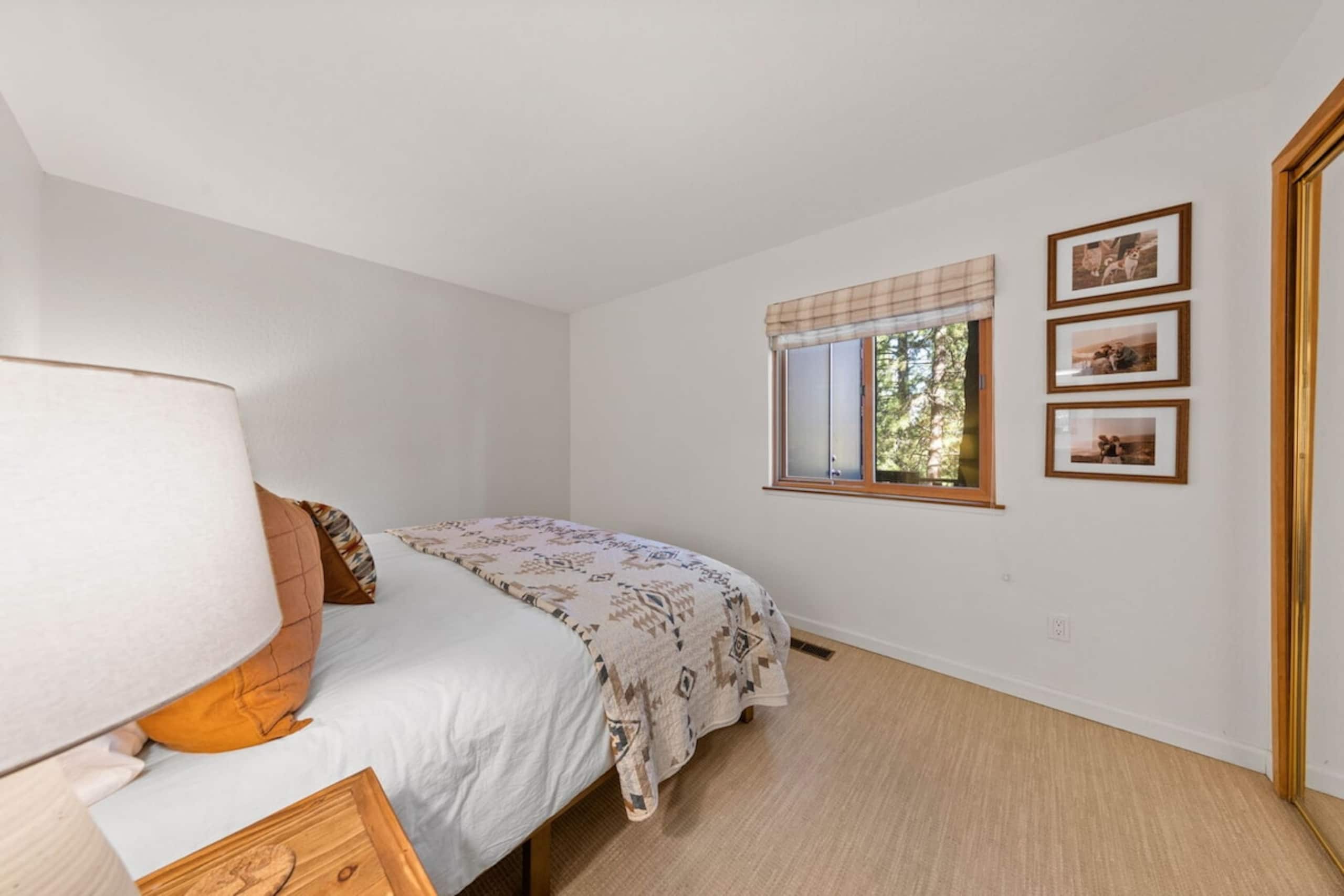 Sleeping Bear Lodge- 3BR Cabin- Sk Shuttle-Pets OK - Photo 17