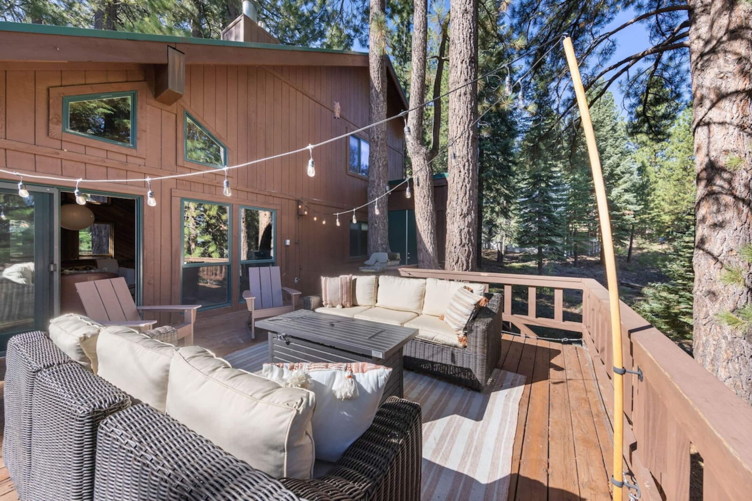 Sleeping Bear Lodge- 3BR Cabin- Sk Shuttle-Pets OK - Photo 28