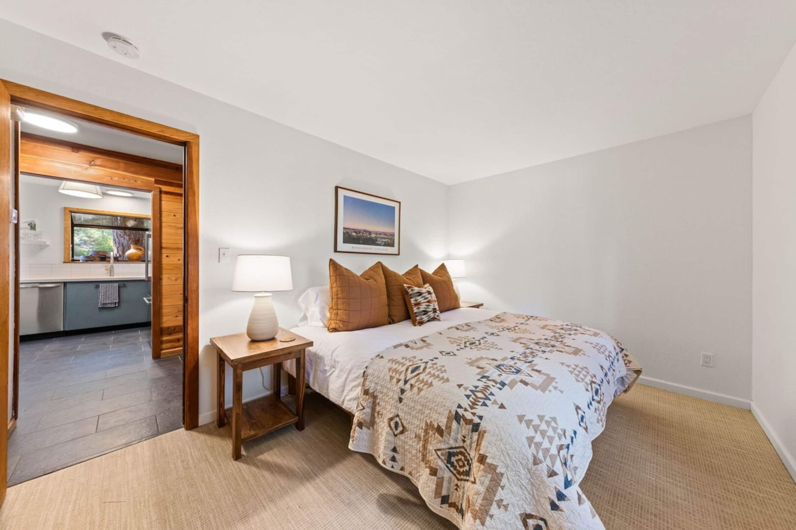 Sleeping Bear Lodge- 3BR Cabin- Sk Shuttle-Pets OK - Photo 12