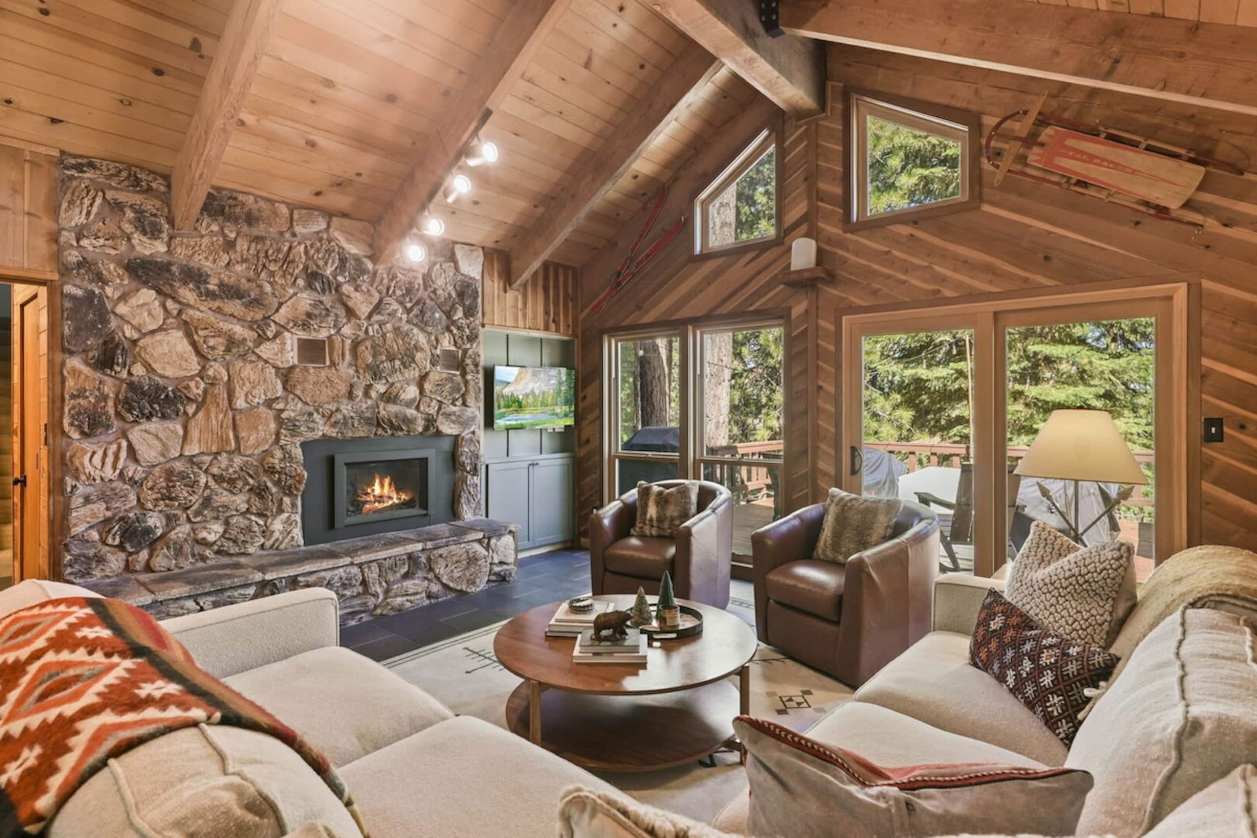 Sleeping Bear Lodge- 3BR Cabin- Sk Shuttle-Pets OK - Photo 6